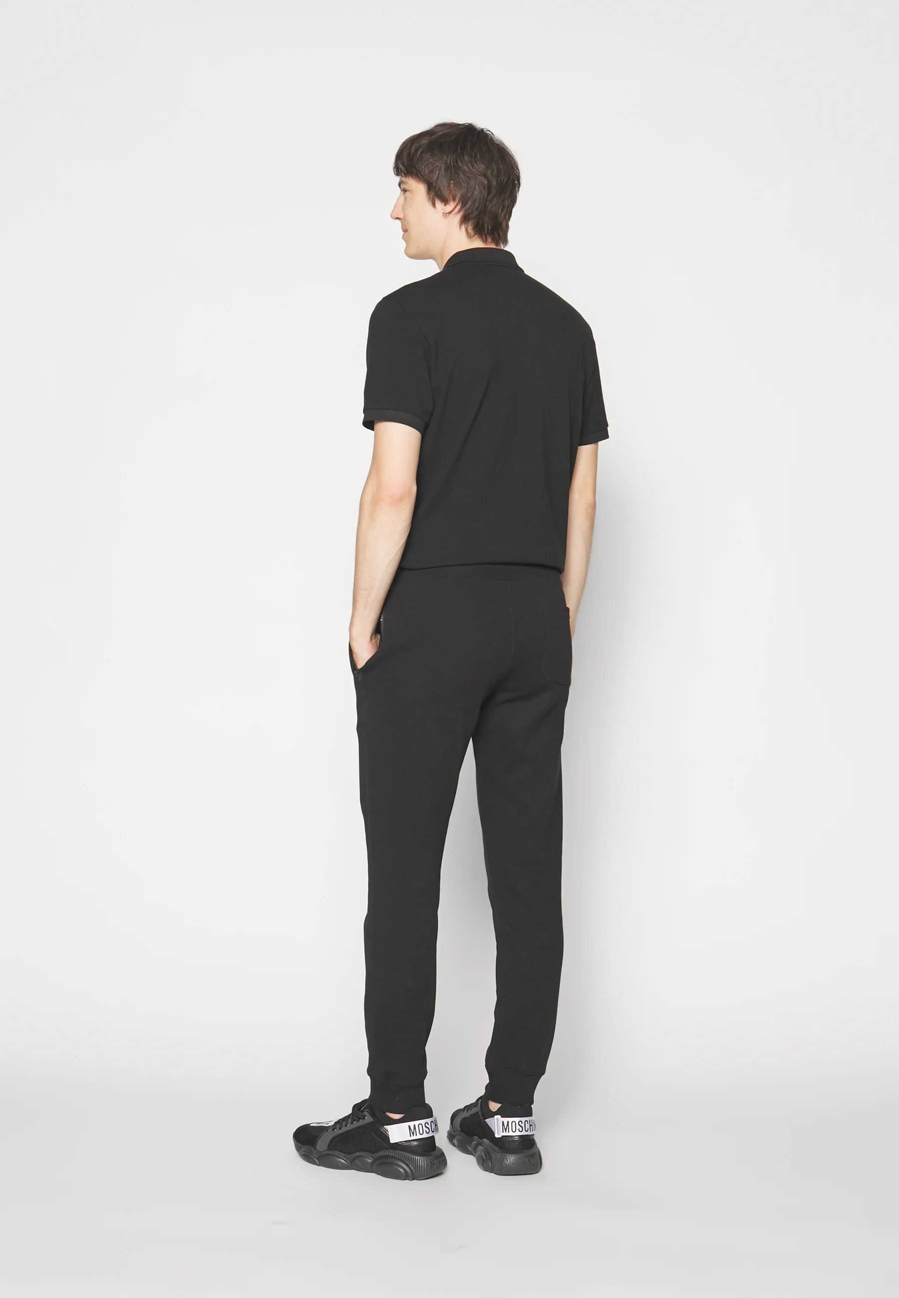 Moschino o1y0225 Logo Jogger & Sweatpant in Black Size US 32 / EU 48 - 4 Thumbnail