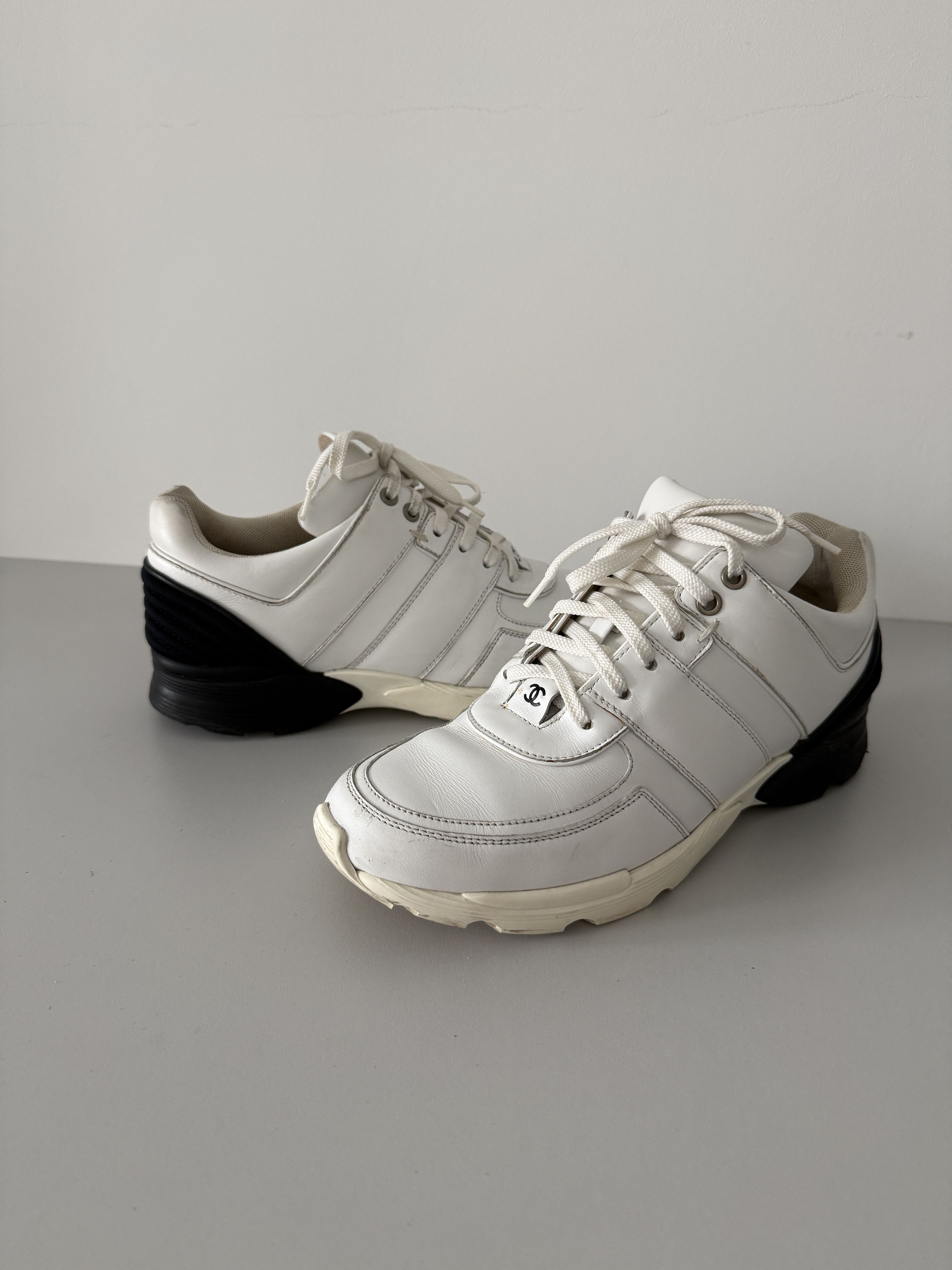 Chanel Chanel White Runner Trainer Sneaker Size US 8 / IT 38 - 1 Thumbnail
