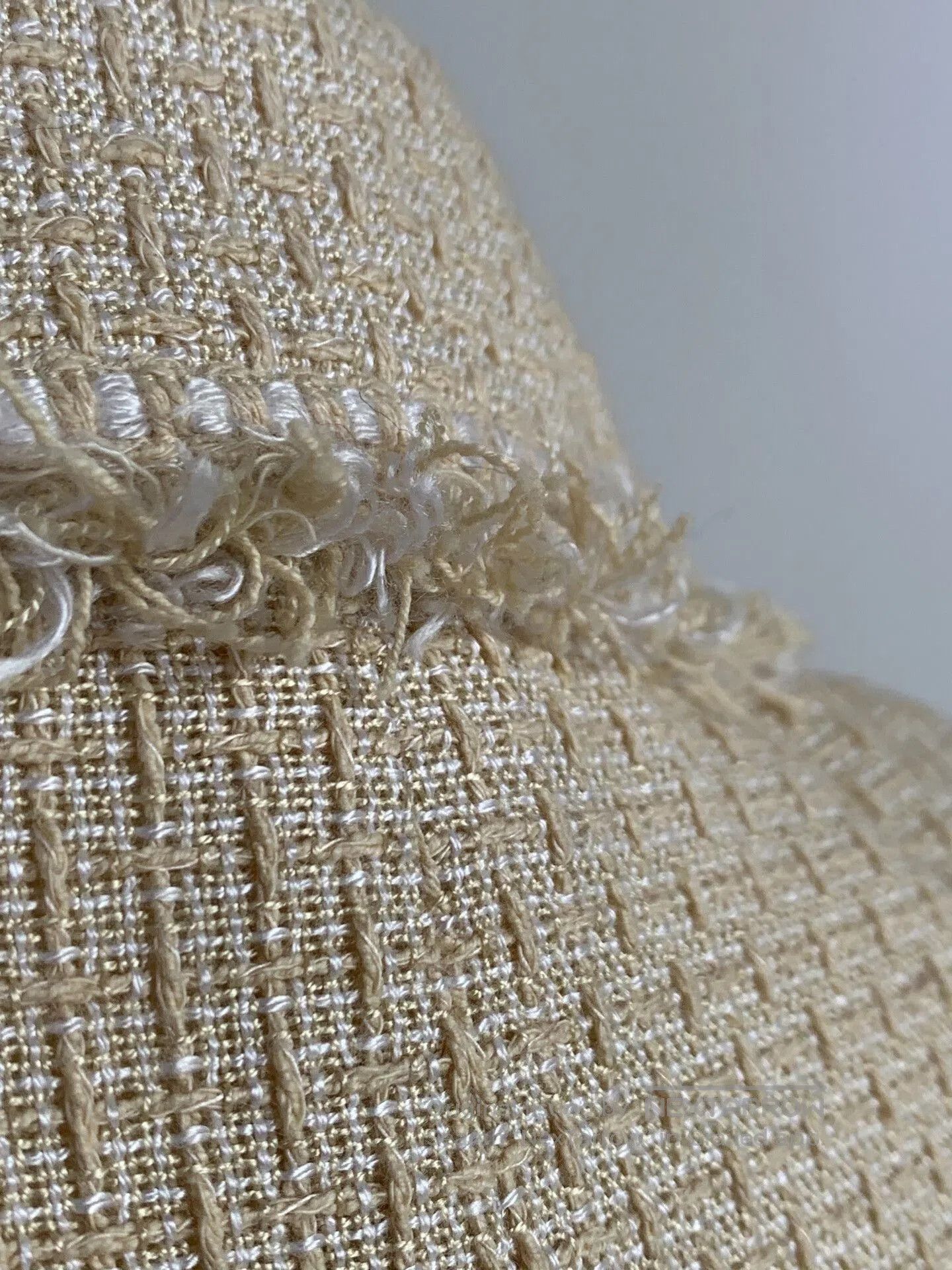 Other Beige Fringed Tweed Two. Size 24" / US 00 / IT 34 - 7 Thumbnail
