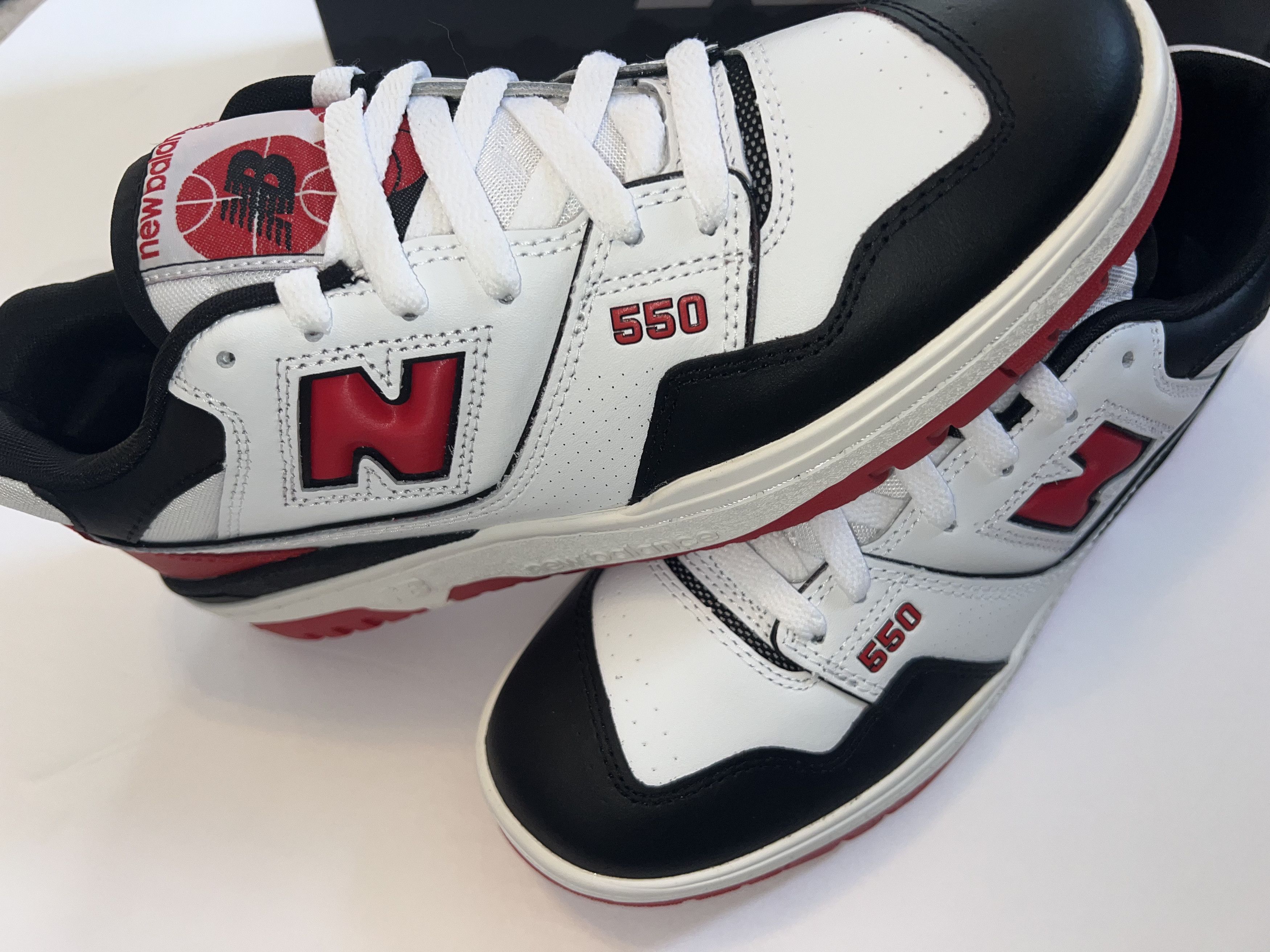 New Balance New Balance 550 Red/White/Black Size US 8.5 / EU 41-42 - 5 Thumbnail