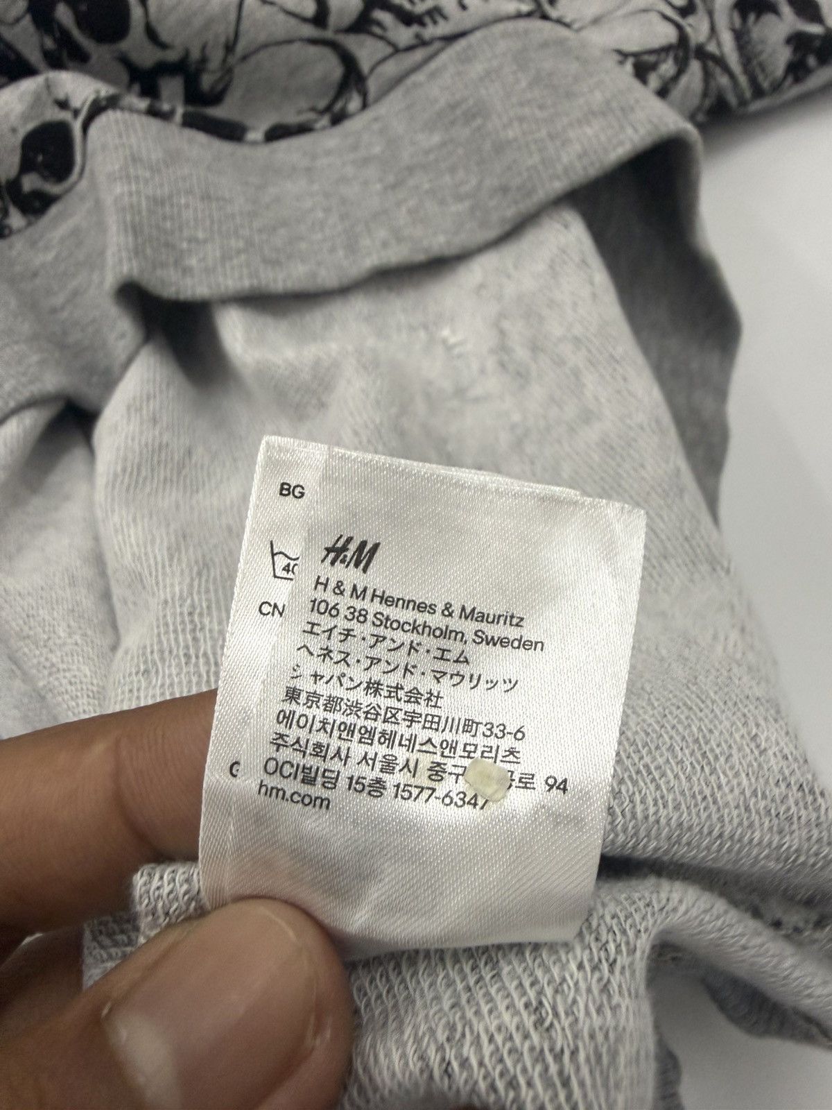 H&M 🔥 H&M Skull Shit Over Printed design Sweatshirt Size XS / US 0-2 / IT 36-38 - 8 Thumbnail