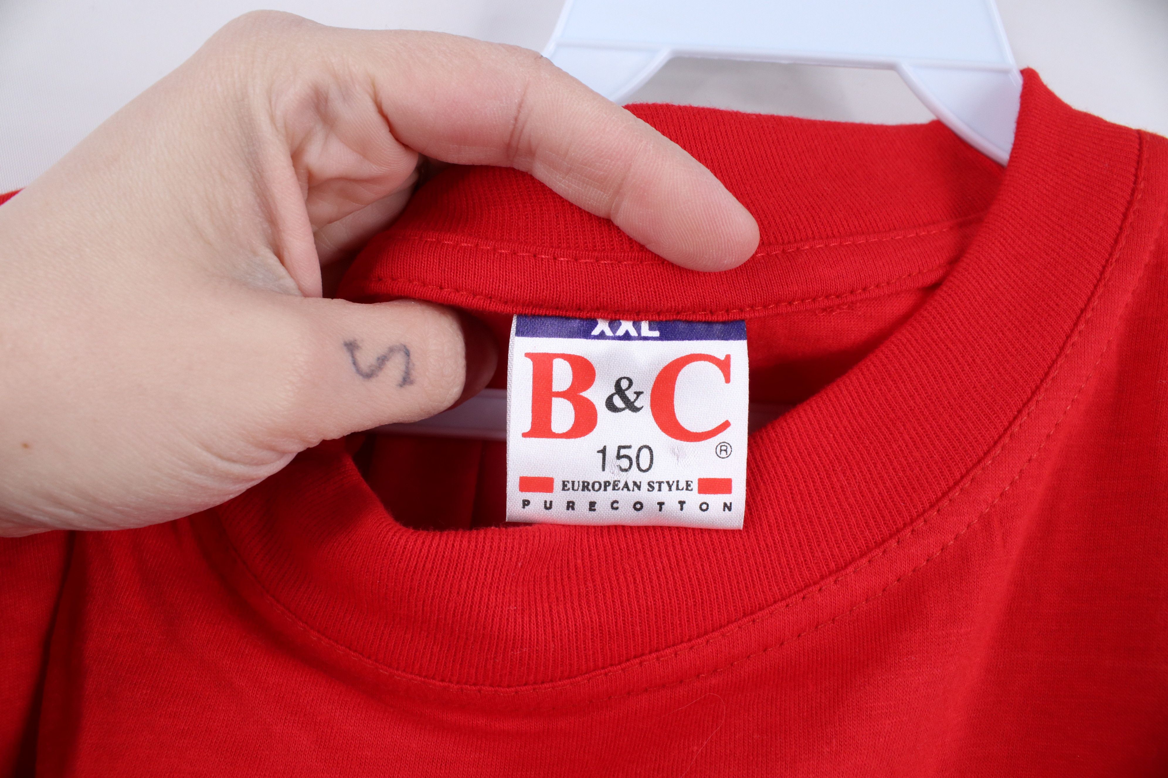 Vintage Vintage 90s Streetwear Mozart Austria Music T-Shirt Red Size US XXL / EU 58 / 5 - 7 Thumbnail