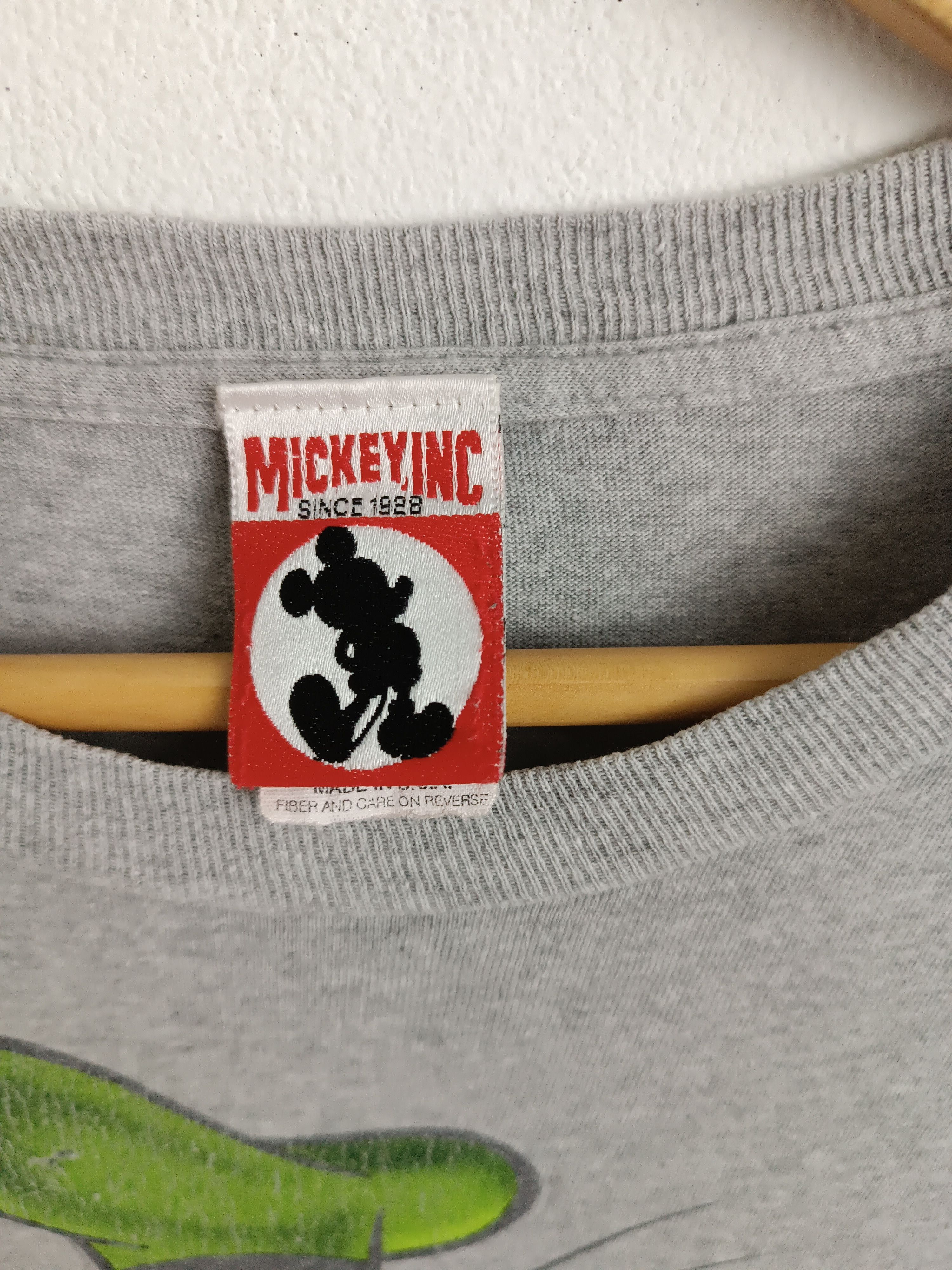 Cartoon Network THRASHED FADED VINTAGE 90'S GOOFY TEE mickey duck pooh Size US L / EU 52-54 / 3 - 9 Thumbnail