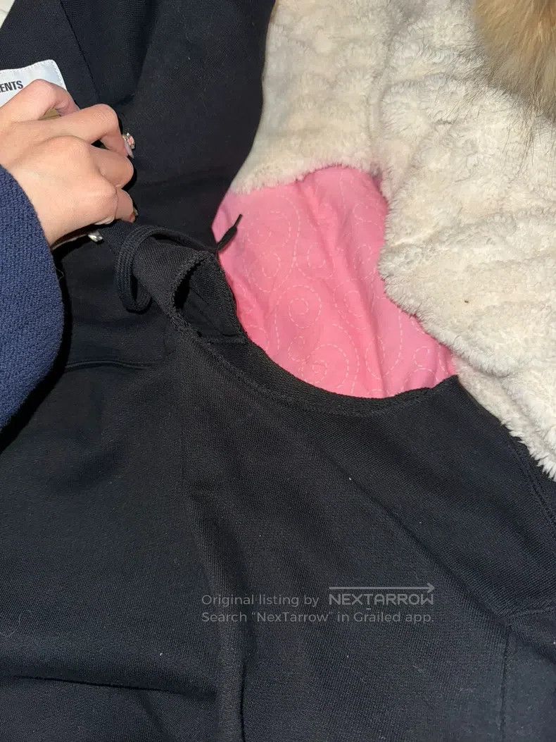 Vetements Vetements Off-Shoulder Cut-Out Hoodie Size US M / EU 48-50 / 2 - 3 Thumbnail