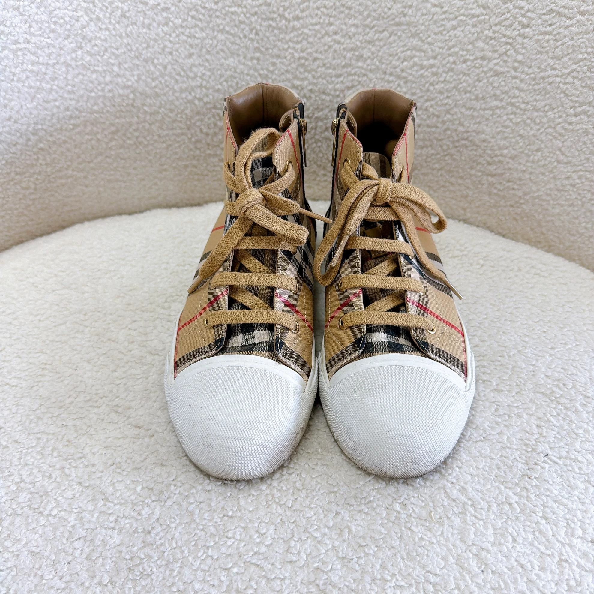 Burberry Burberry Horseferry Check Low Top Shoes Size 35 1514 Size US 4.5 / IT 34.5 - 1 Thumbnail