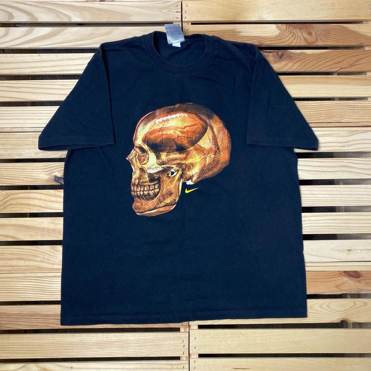 Nike Vintage Nike Football on the Brain Black Tee Size Medium Size US M / EU 48-50 / 2 - 1 Thumbnail