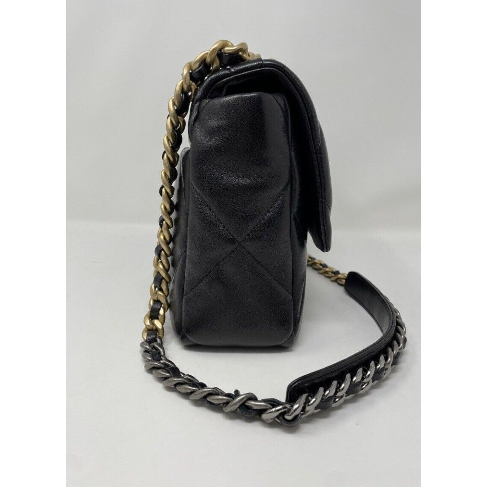 Chanel CHANEL 19 Large Flap Black Quilted Leather Shoulder Bag Size ONE SIZE - 7 Thumbnail