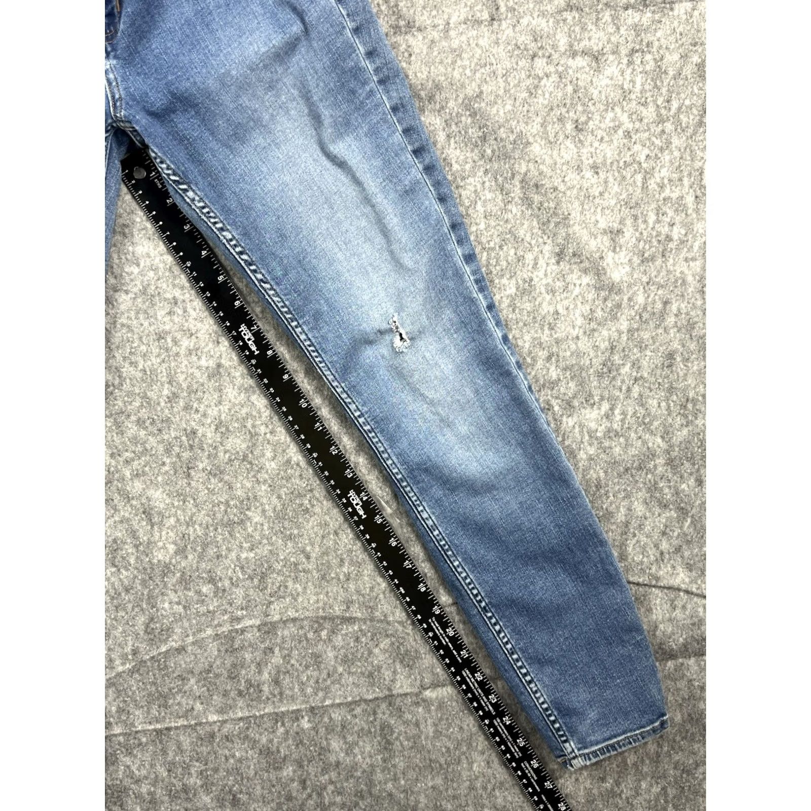 Calvin Klein VINTAGE Calvin Klein Jeans Mens Slim Fit Mid-Rise Blue 28x30 Distressed Logo 5-Pocket Jeans Slim Fit Mens Slim Fit Mid-Rise Blue 28x30 Jeans Size 28" / US 6 / IT 42 - 2 Thumbnail