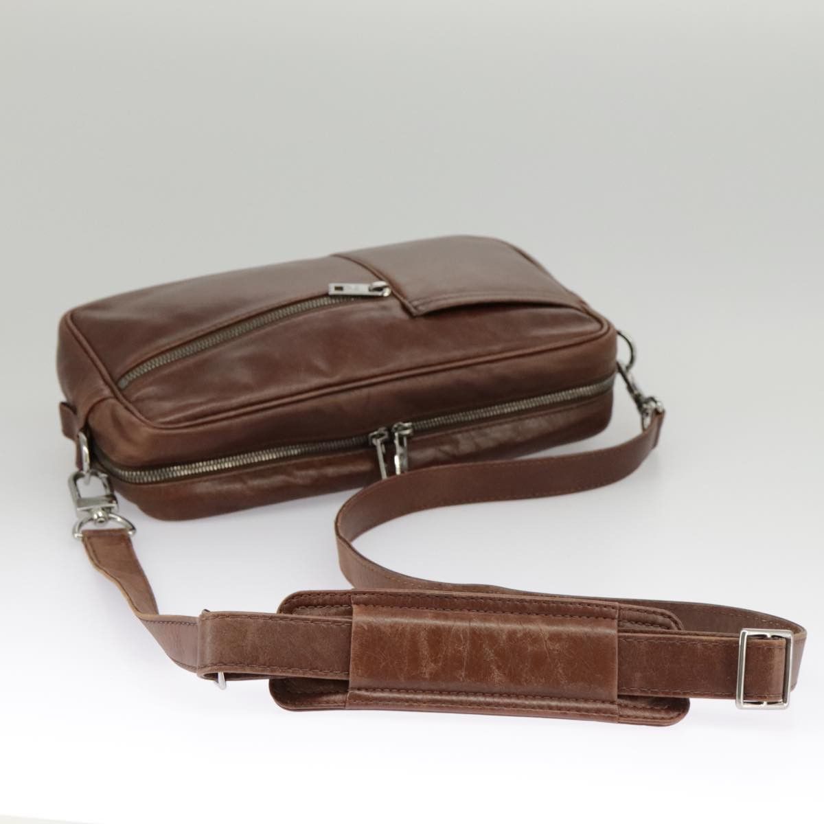 Louis Vuitton LOUIS VUITTON Defeel Shoulder Bag Suede Leather Brown M92357 Size ONE SIZE - 7 Thumbnail