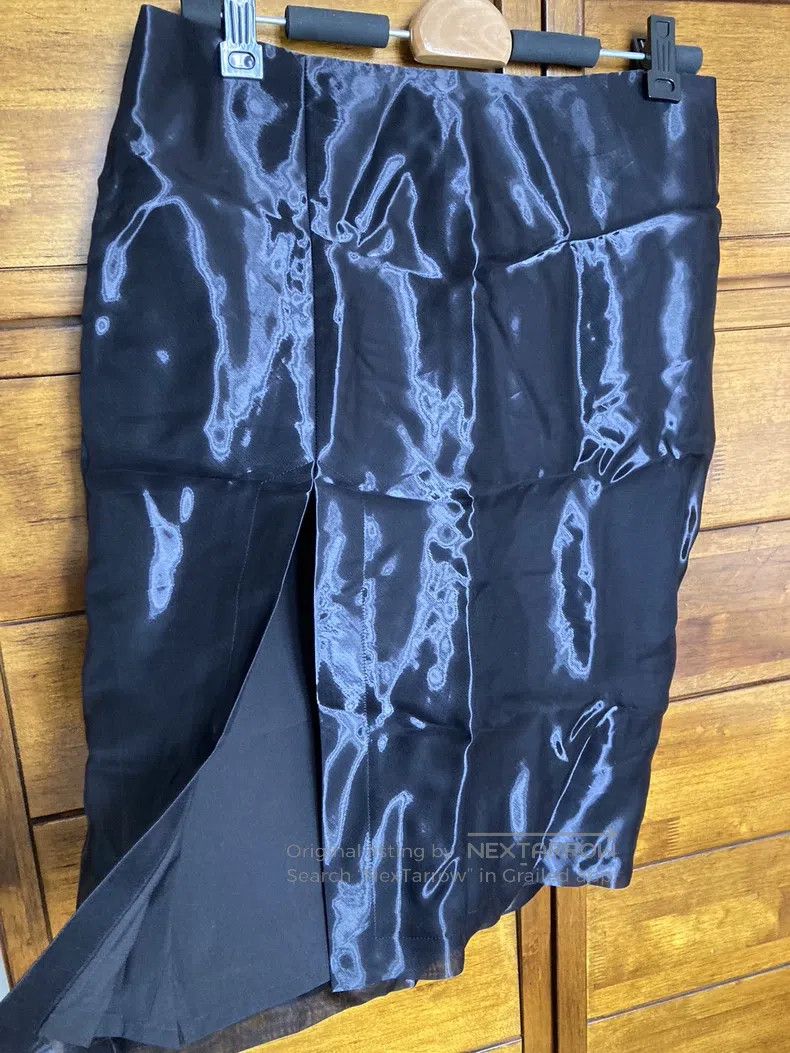 Helmut Lang Helmut Lang size 6 Tech fabric black pencil skirt Size 23" - 3 Thumbnail