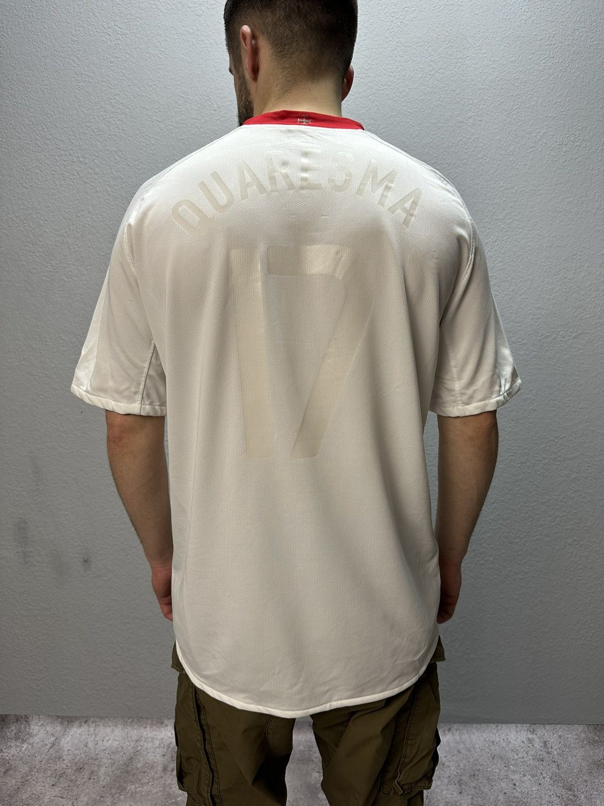 Vintage Portugal Away Tee Euro 2008 Quaresma #17 Socer Jersey Size US L / EU 52-54 / 3 - 4 Thumbnail