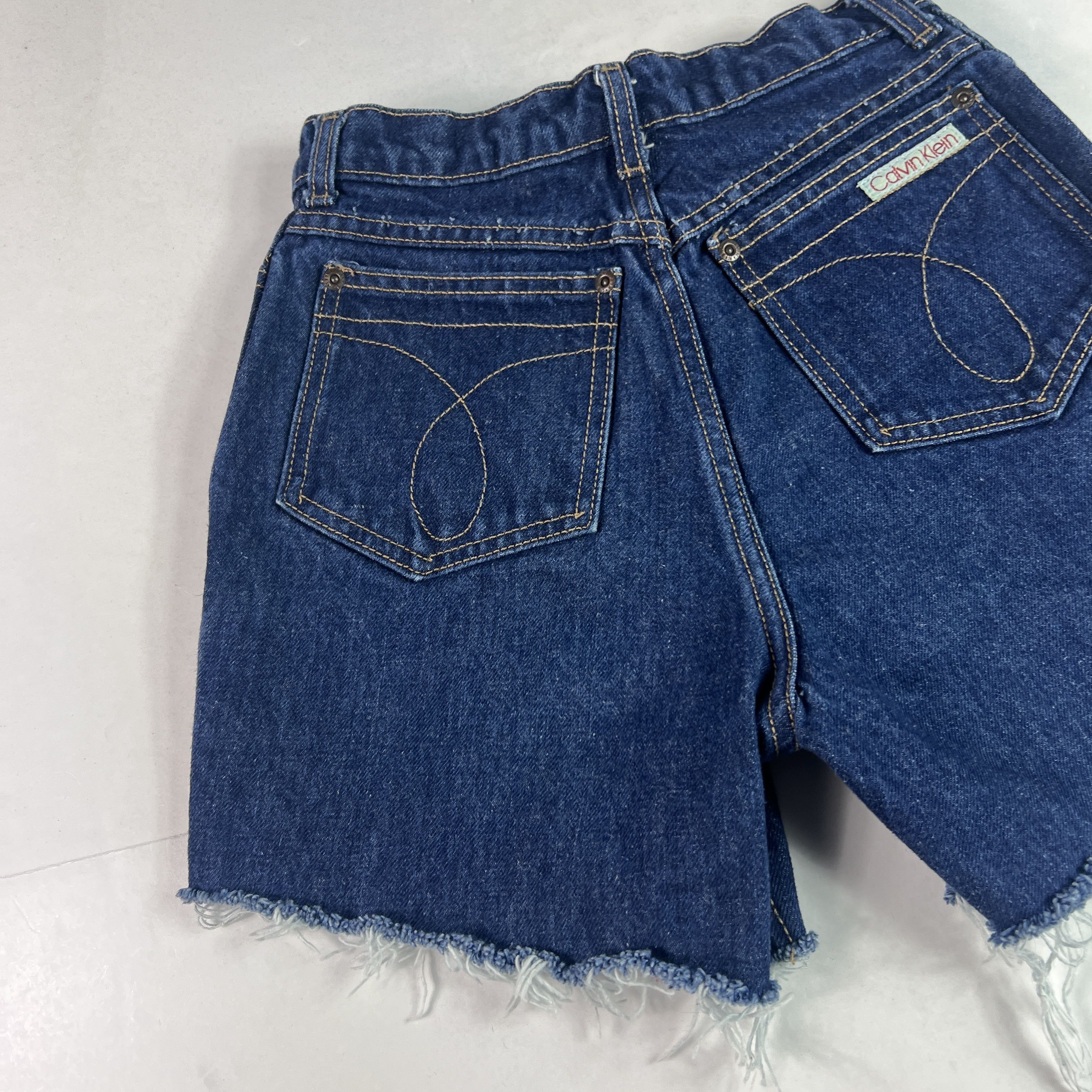 Calvin Klein VTG 80s Calvin Klein Shorts High Rise Cut Off Denim Jorts Size 25" / US 0 / IT 36 - 8 Thumbnail
