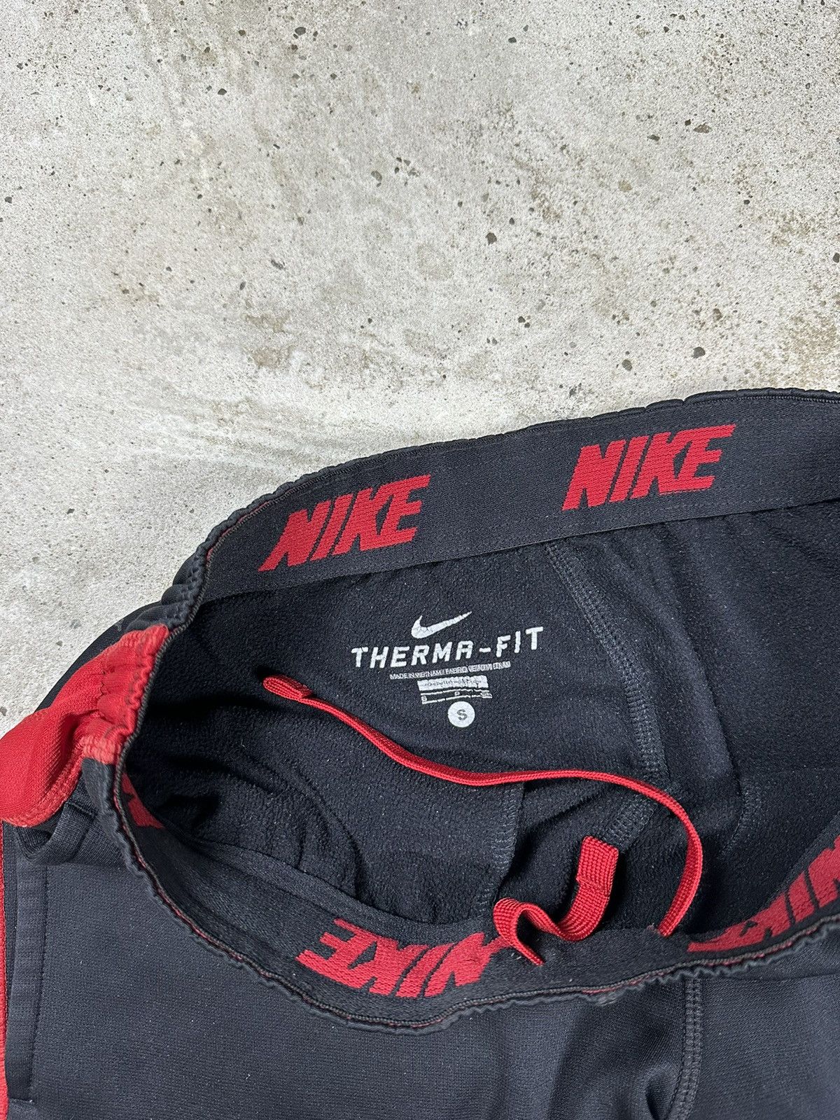 Nike ‼️ Vintage y2k Nike Black Track Pants Swoosh Therma Fit Strip Size US 32 / EU 48 - 6 Thumbnail