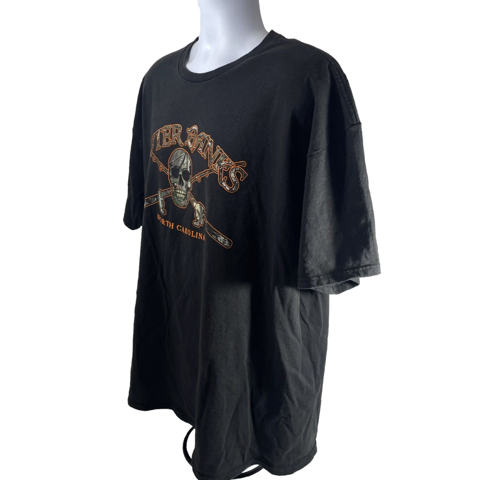 Vintage Outer Banks North Carolina Shirt Men 2XL Pirate Camo Black Crew Neck Delta Tag Size US XXL / EU 58 / 5 - 3 Thumbnail