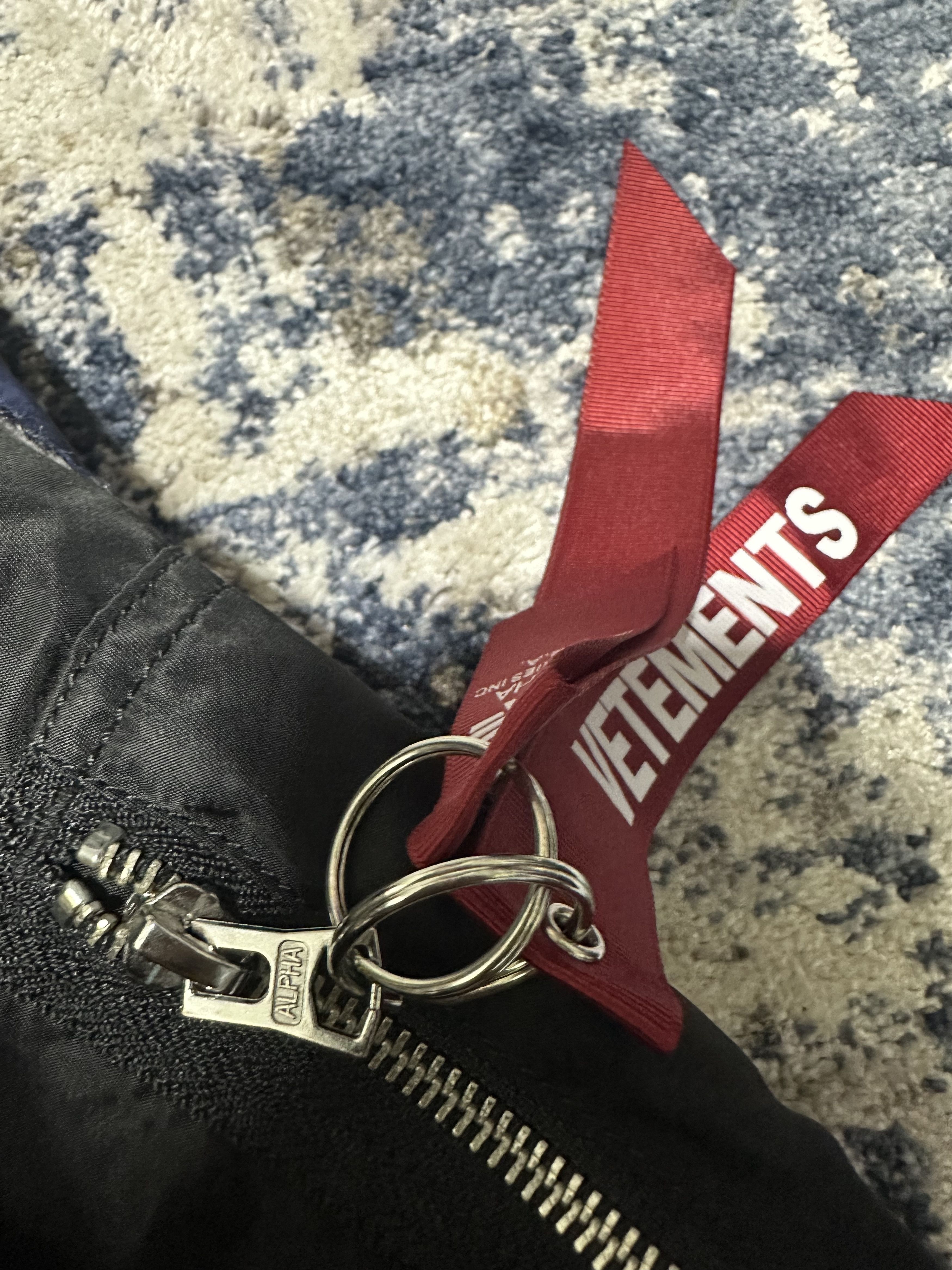 Vetements Vetements AW19 Racing Bomber Size US L / EU 52-54 / 3 - 7 Thumbnail