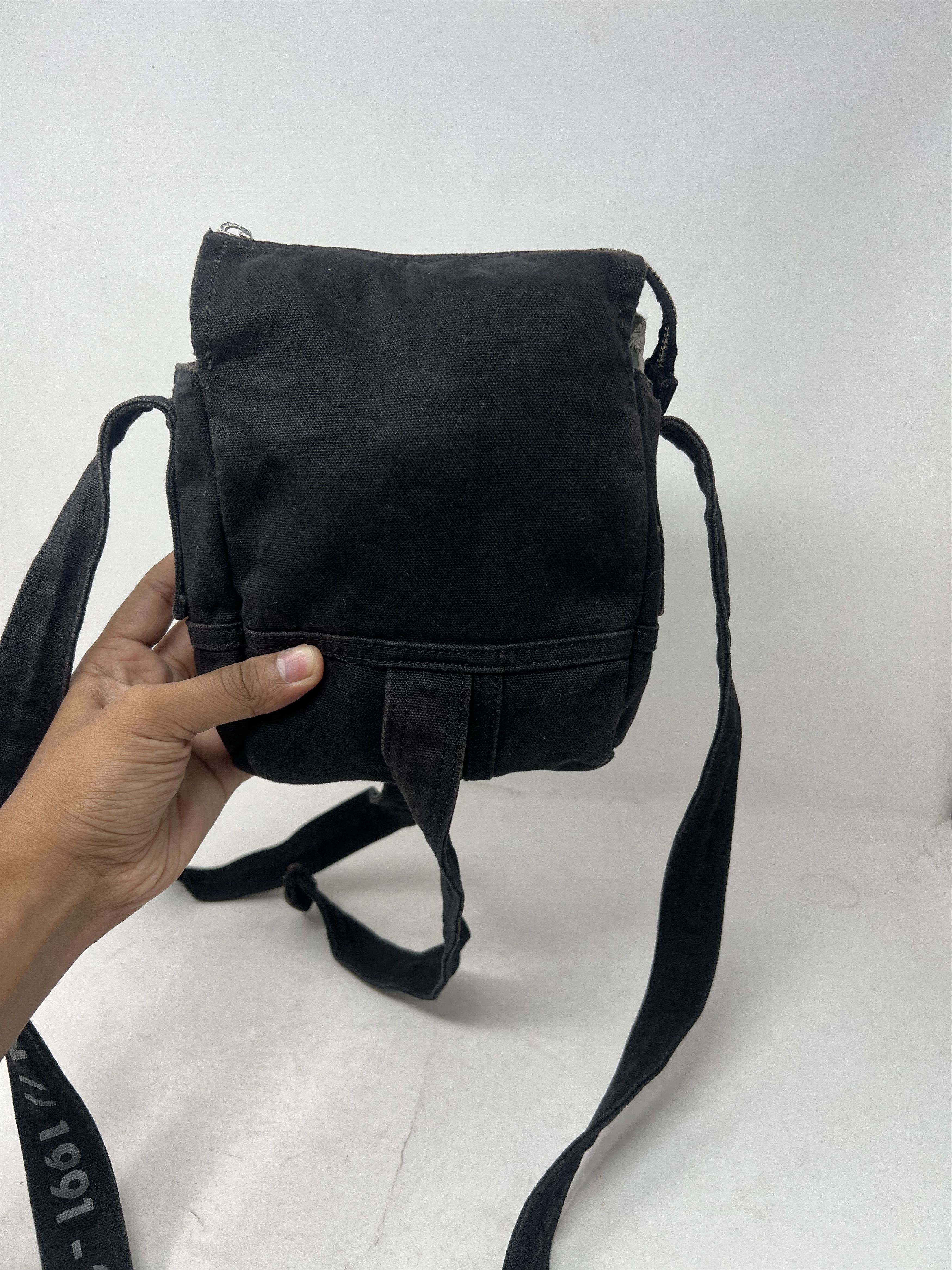Japanese Brand American In Paris AIP Canvas Crossbody Bag Size ONE SIZE - 3 Thumbnail