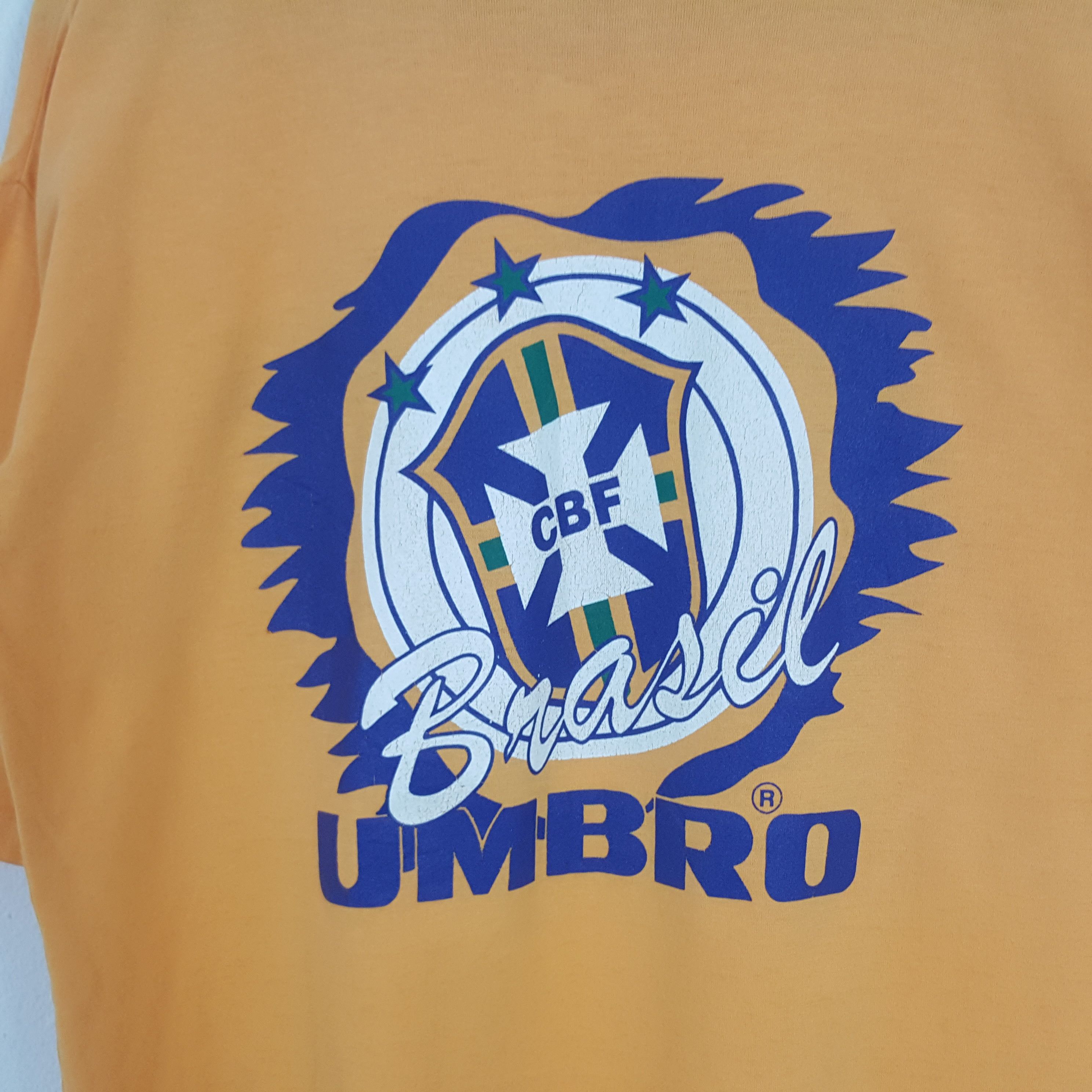 Umbro × Vintage Vintage Umbro Brazil Soccer Sport Logo Tshirt Size US M / EU 48-50 / 2 - 2 Thumbnail
