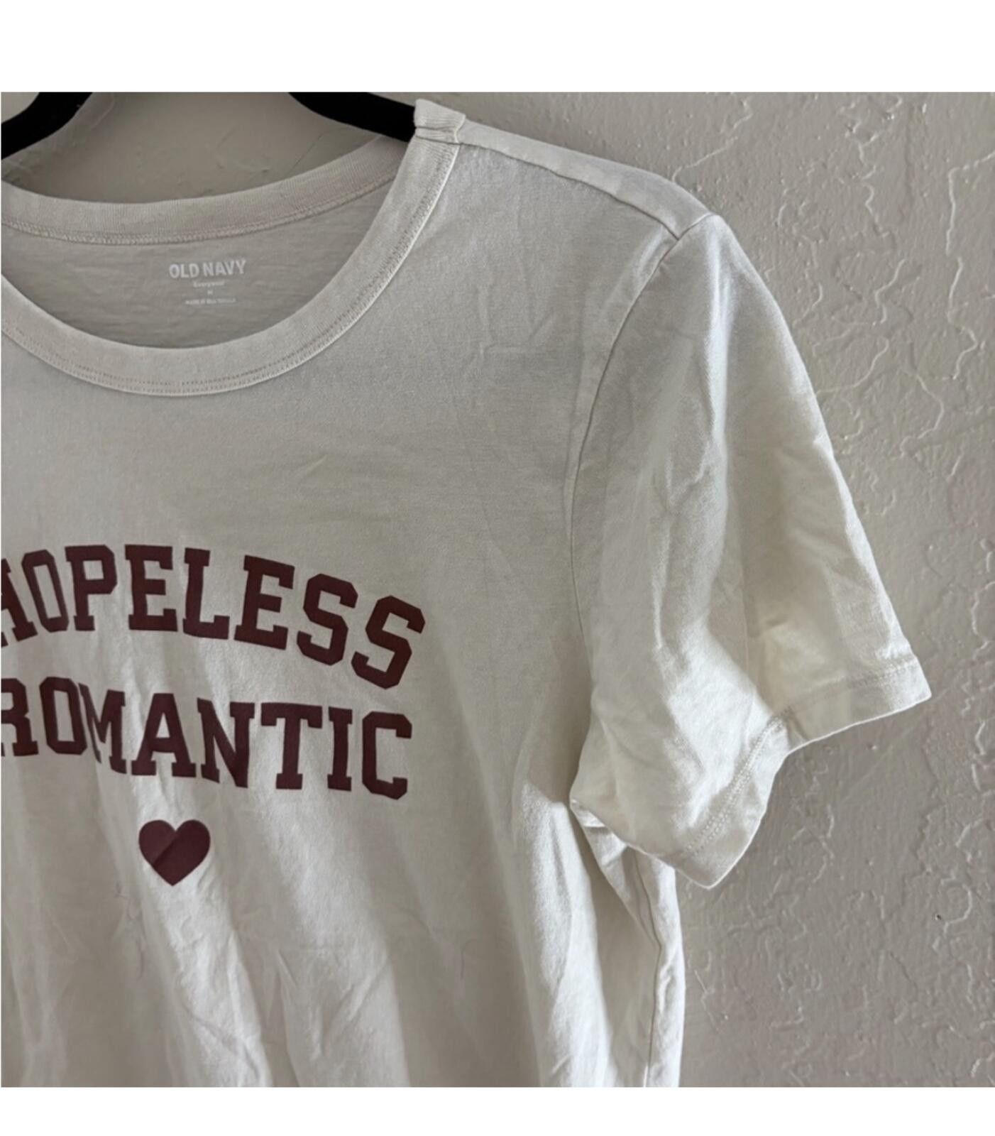 Old Navy Old Navy Cream 'Hopeless Romantic' Tee Size M / US 6-8 / IT 42-44 - 2 Thumbnail
