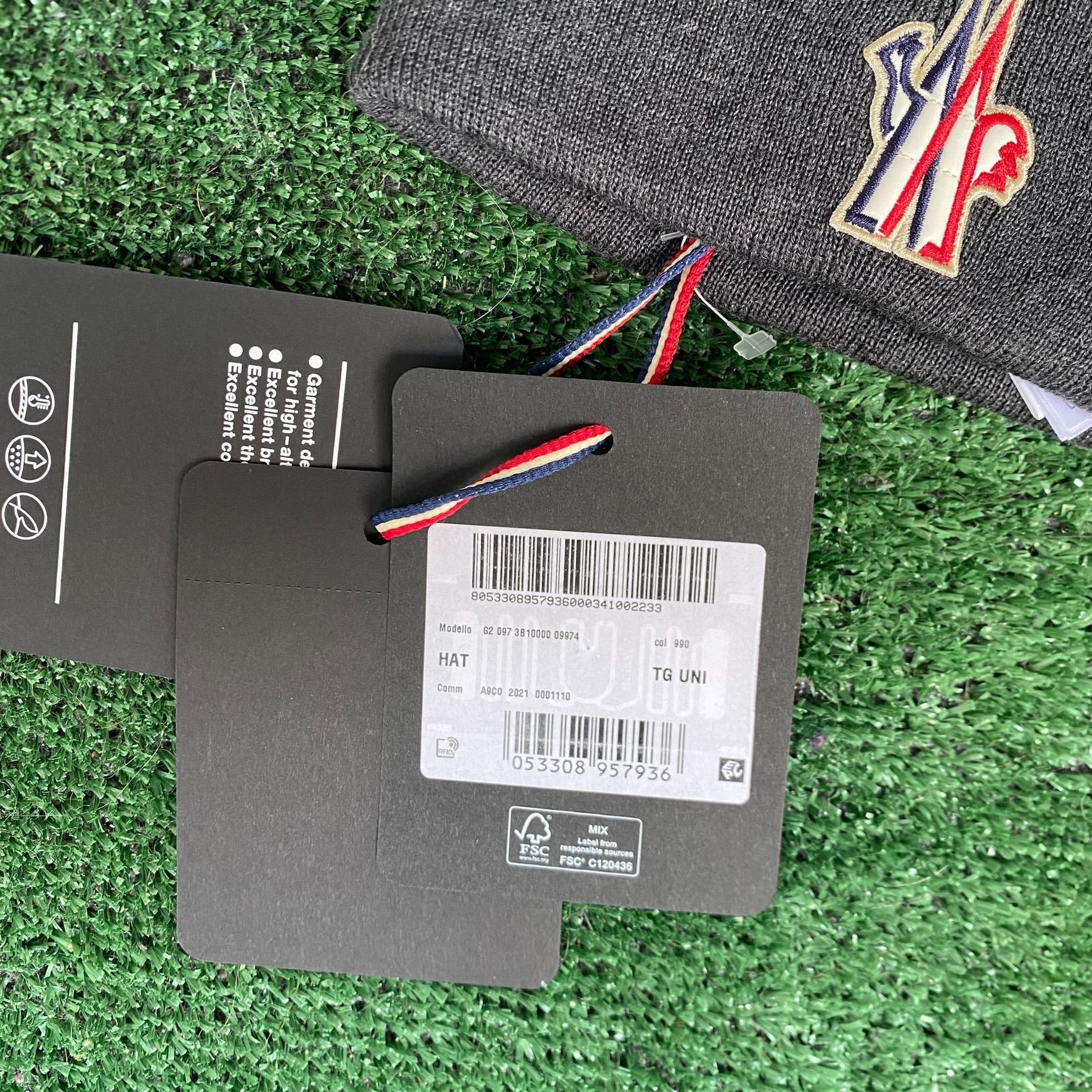 Moncler Moncler Grenoble Logo Knit Beanie Gray Virgin Wool Ski Hat Size ONE SIZE - 3 Thumbnail