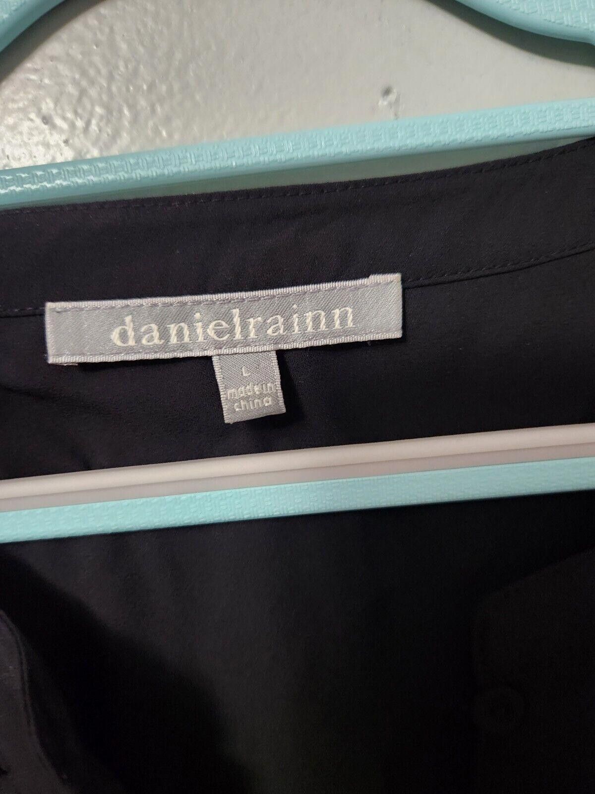 Designer Daniel Rainn Top Large Black Short Sleeve V Neck Buttons top Size L / US 10 / IT 46 - 3 Thumbnail