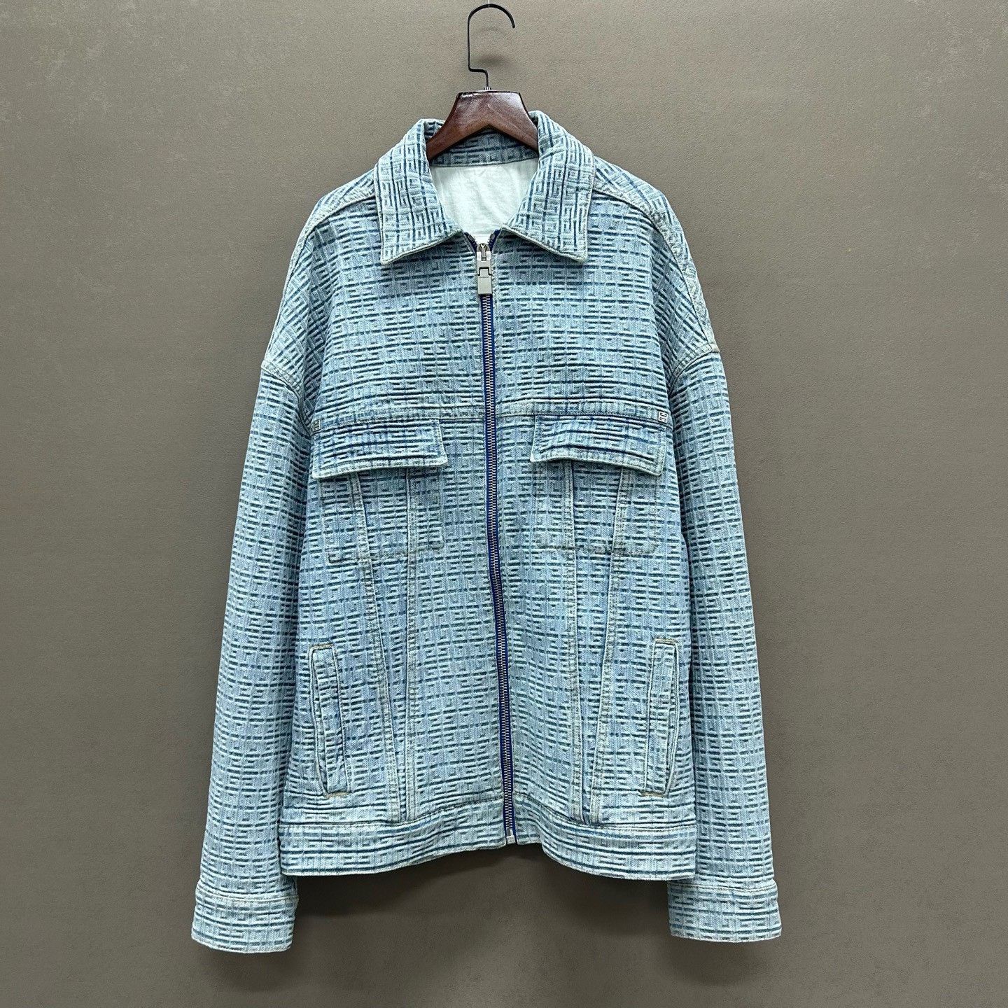 Givenchy Givenchy 4G Print Denim Zip Jacket Size US S / EU 44-46 / 1 - 1 Thumbnail