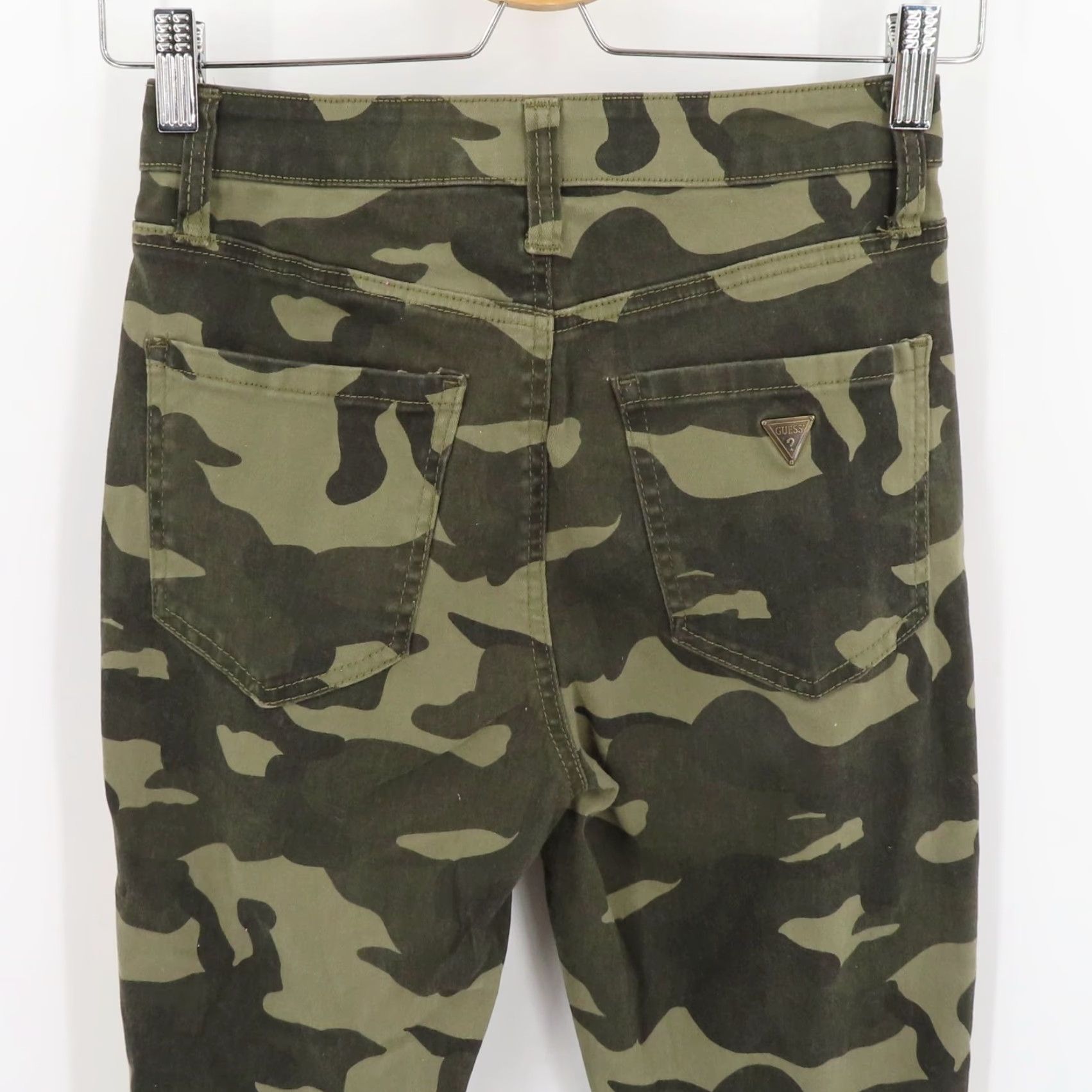 Guess GUESS Womens Pants 25 Green Camouflage Side Stripe Skinny Pockets Camouflage Green 25 Pants Womens Size 42" / US 20 - 5 Thumbnail