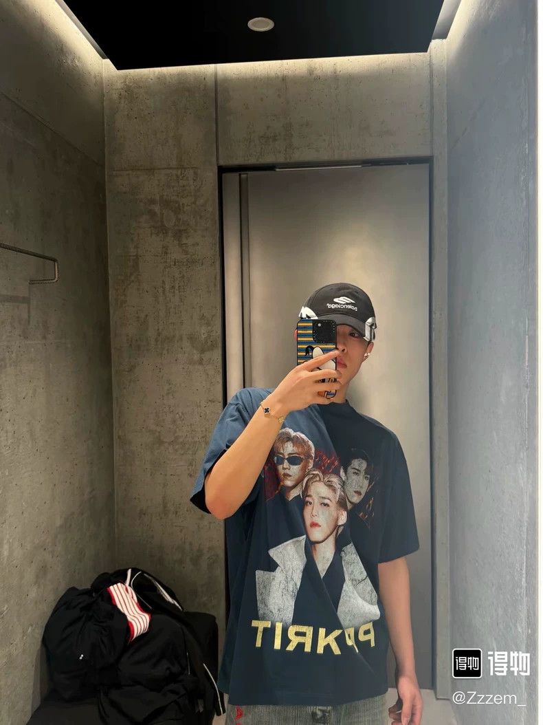 Balenciaga Balenciaga Fanclub series pp portrait short sleeve Size US M / EU 48-50 / 2 - 7 Thumbnail