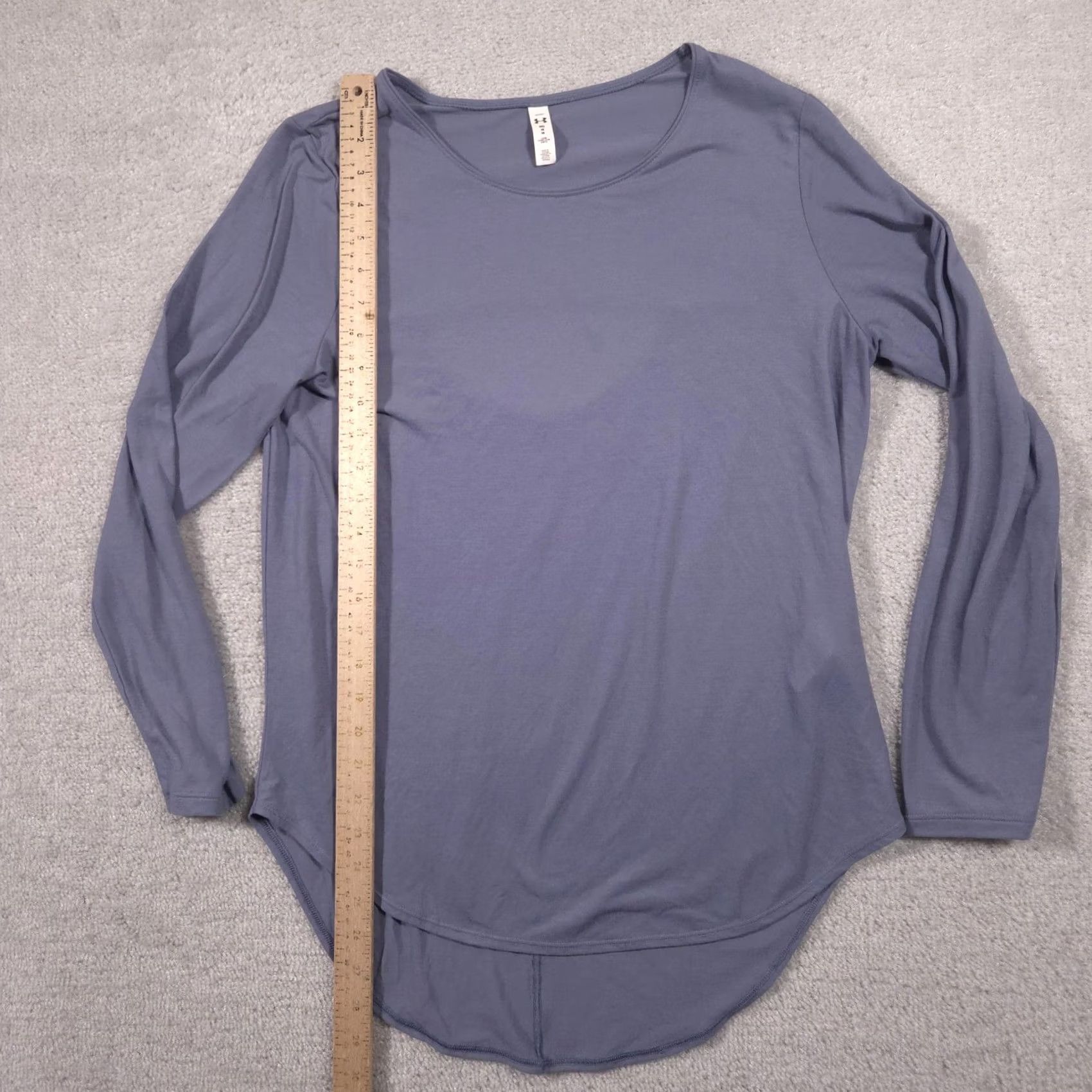 Under Armour Under Armour Shirt Womens Medium Blue Long Sleeve Open Back Keyhole Athletic Top Size M / US 6-8 / IT 42-44 - 5 Thumbnail
