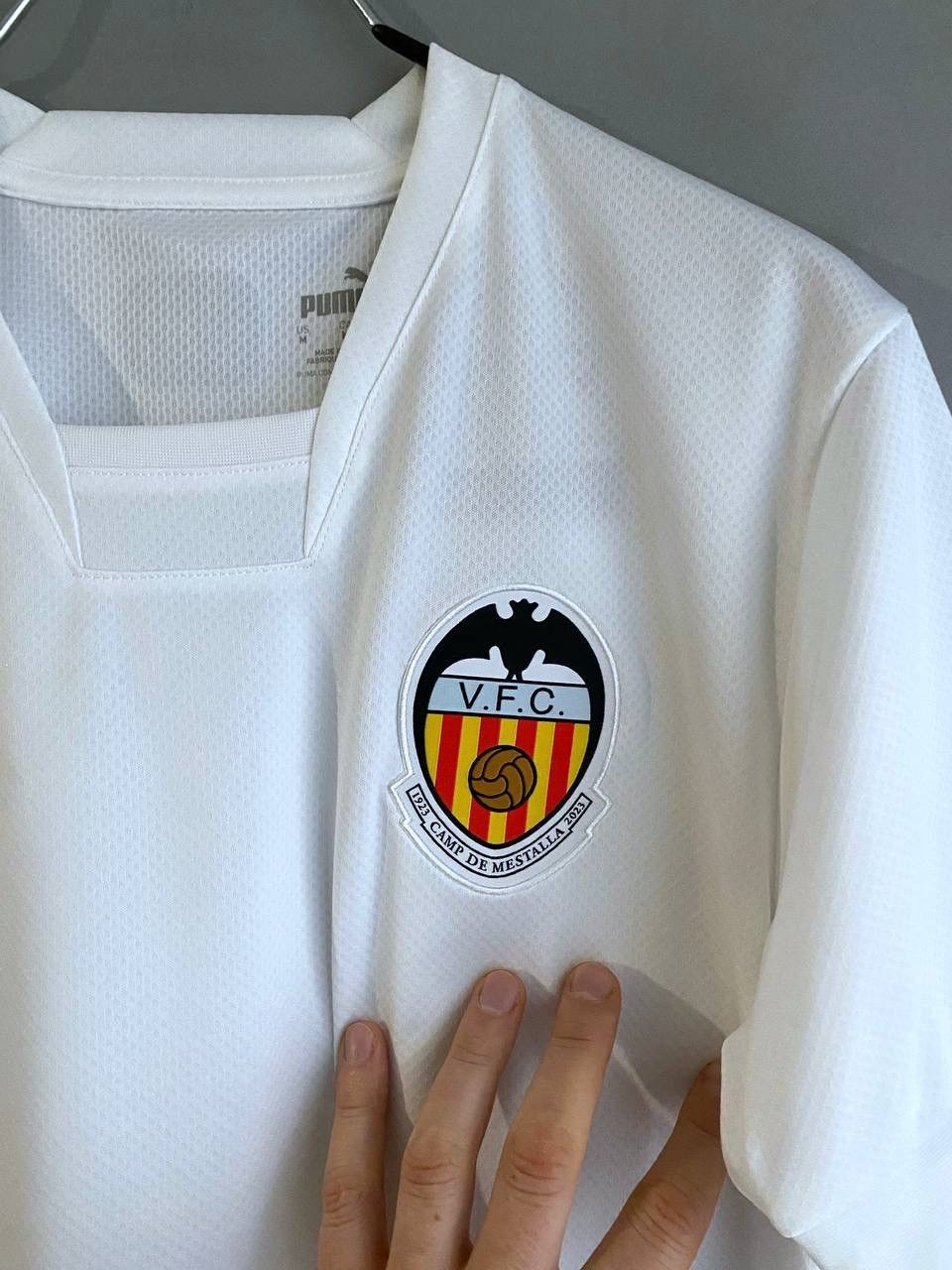 Puma Puma Valencia CF 2022/2023 Home Soccer Jersey, Size M Size US M / EU 48-50 / 2 - 5 Thumbnail