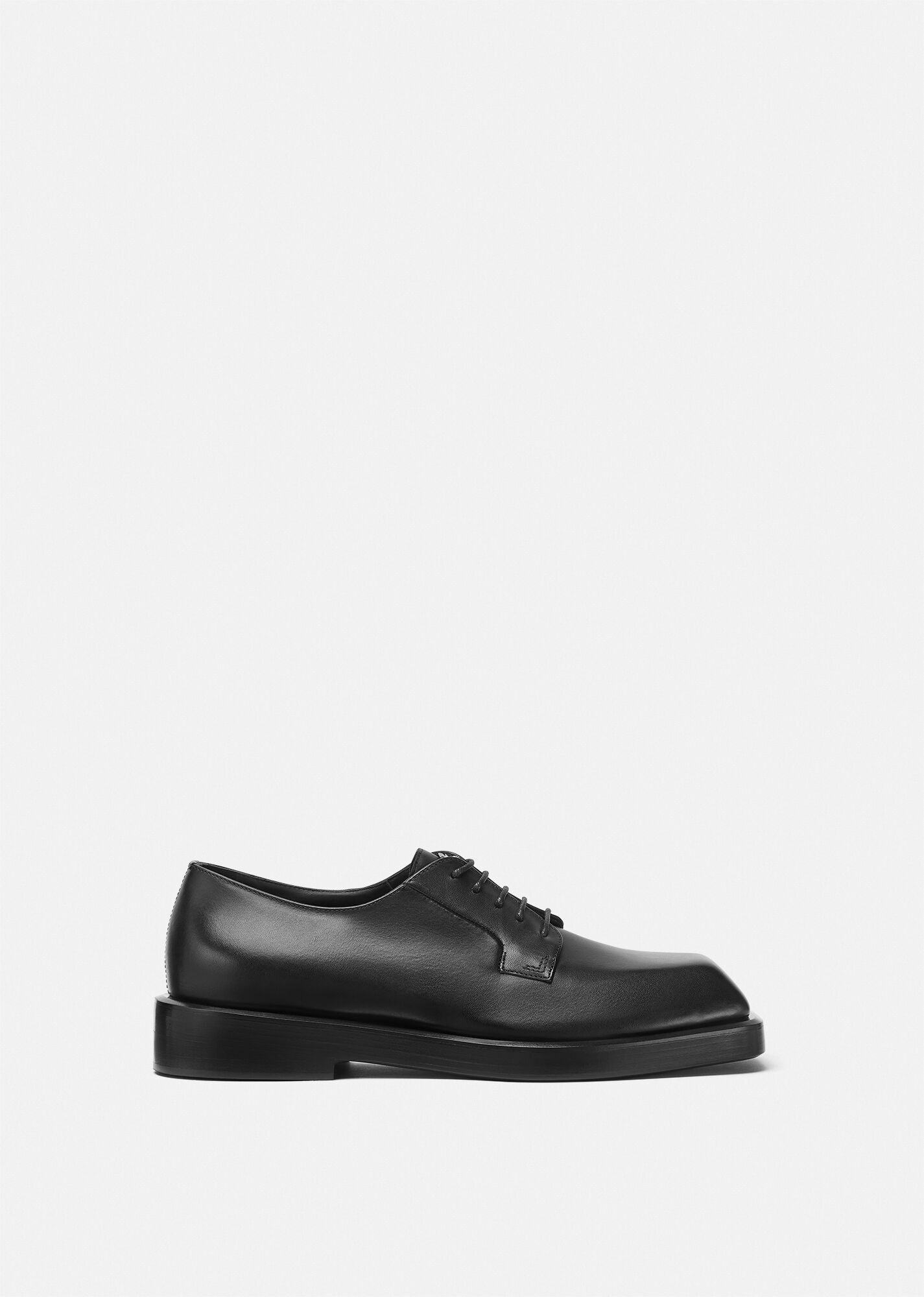 Versace o1y0425 Laced Shoes in Black Size US 9 / EU 42 - 1 Thumbnail