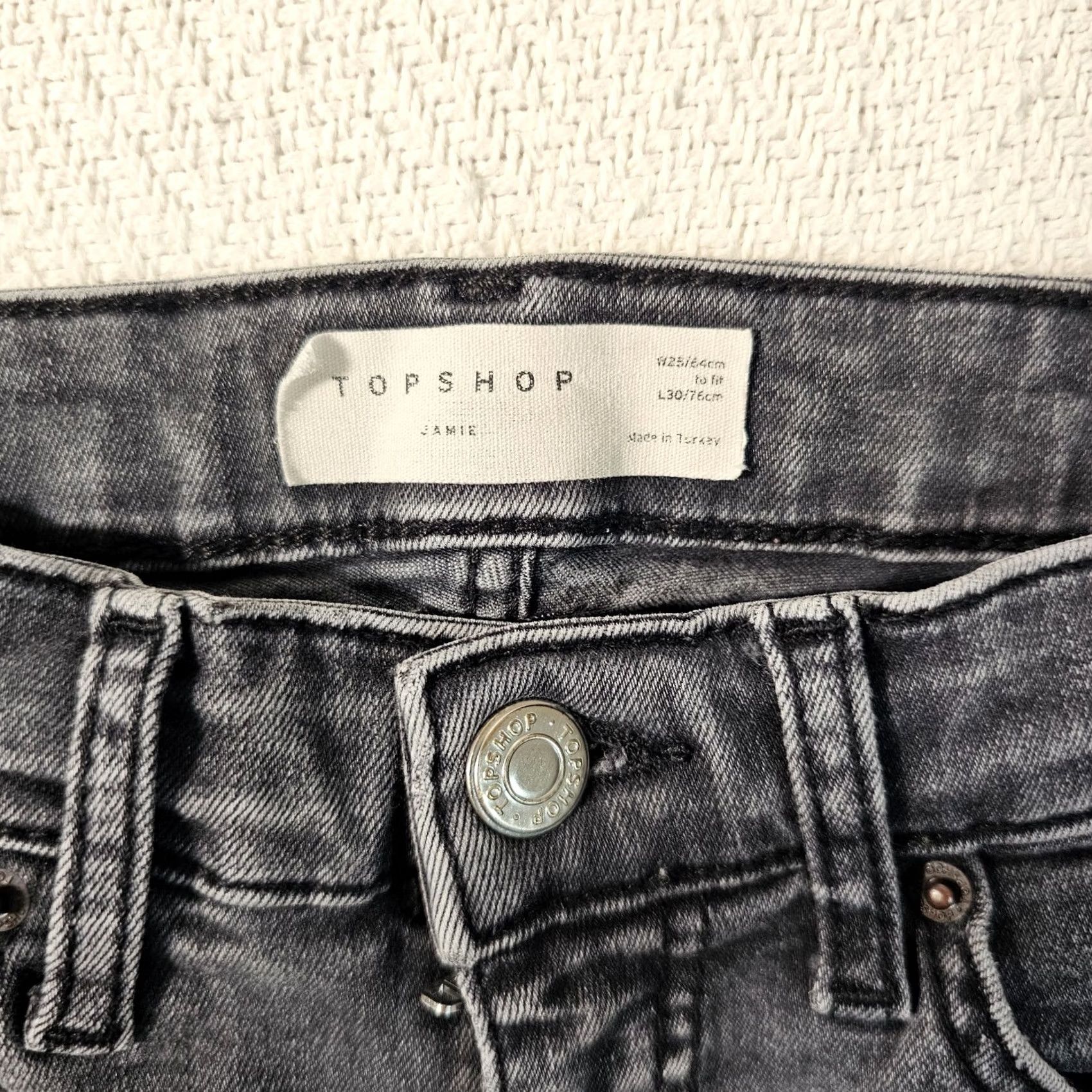 Topshop Topshop Jeans Women 25x30 Black Stone Wash Denim Skinny Slim Pants Inseam 25 in Stretch Pockets Zipper Button Size 40" / US 18 - 2 Thumbnail