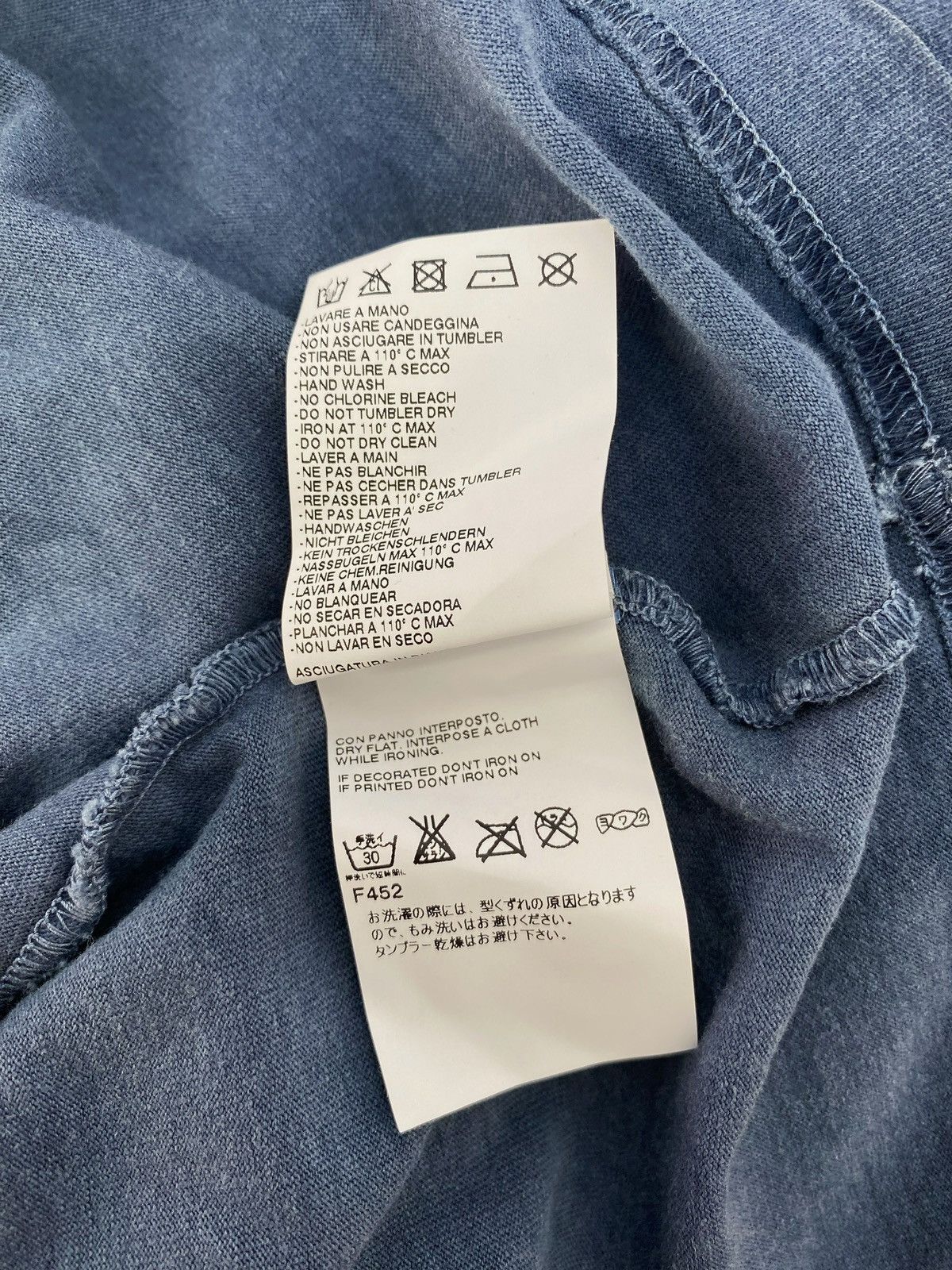 Maison Margiela MAISON MARTIN MARGIELA AIDS garment dyed v- neck t-shirt Size US S / EU 44-46 / 1 - 21 Thumbnail