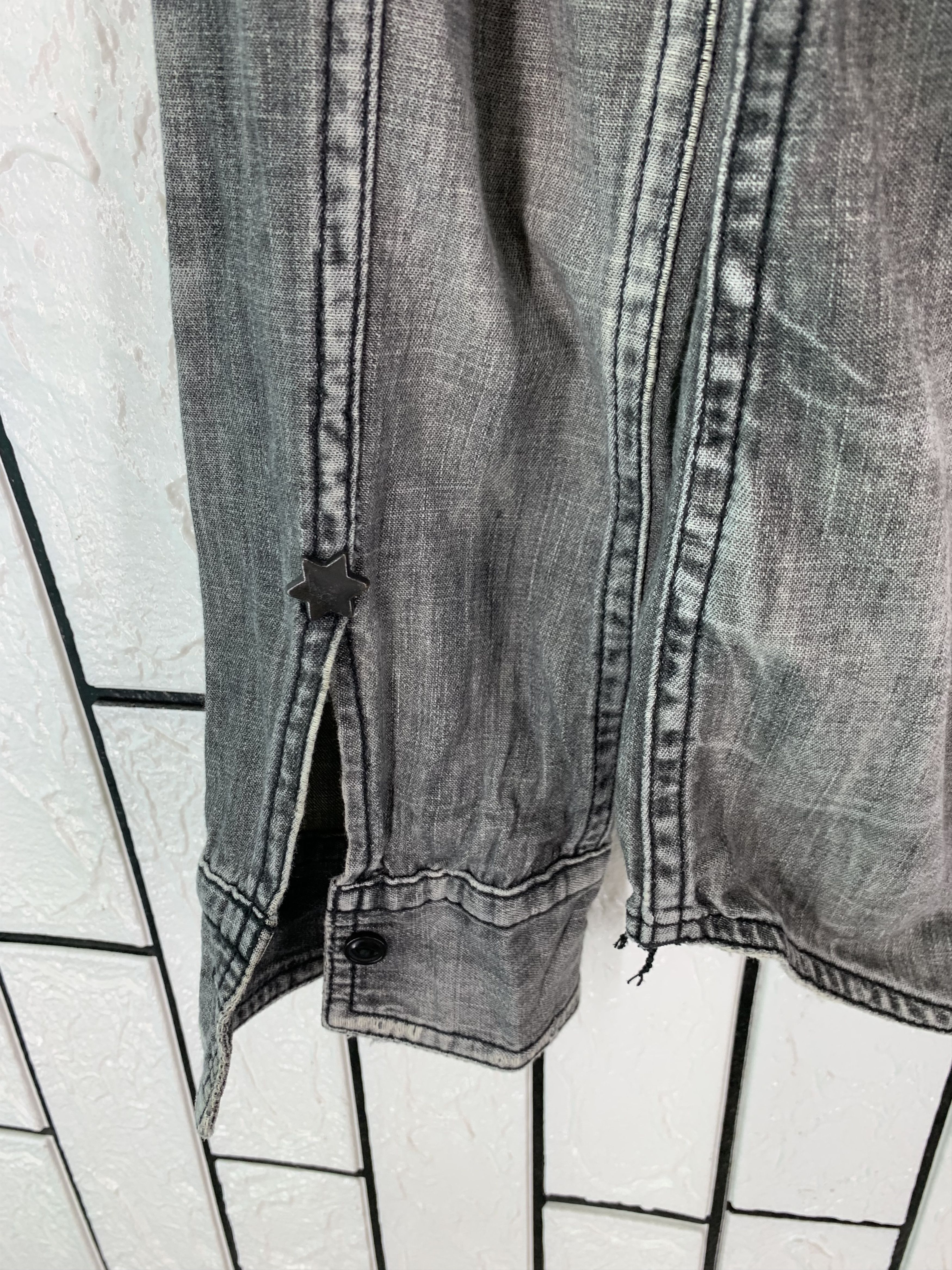 Japanese Brand Rico Distressed Denim Shirt Button Size US S / EU 44-46 / 1 - 6 Thumbnail