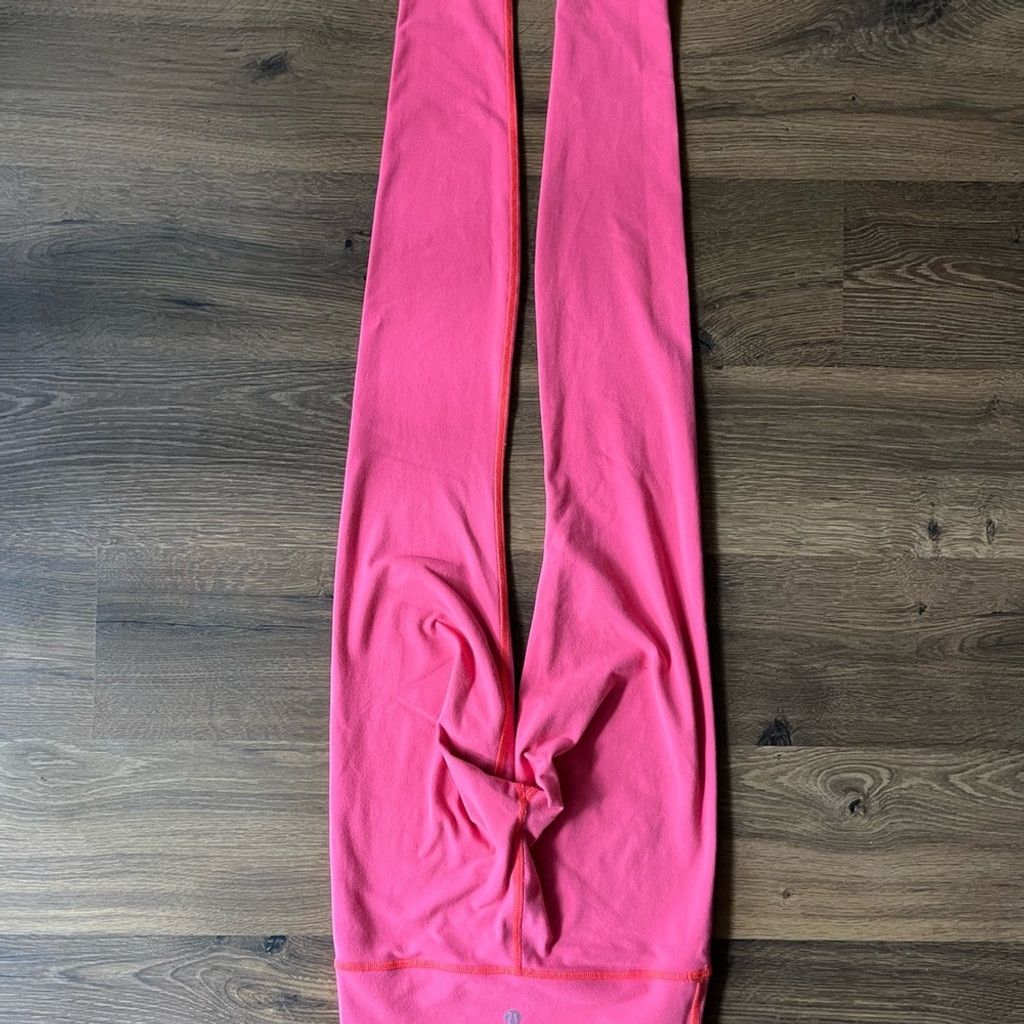 Lululemon 💖 Lululemon Neon Hot Pink Yoga Leggings – Size 2 💖 Size 26" / US 2 / IT 38 - 7 Thumbnail