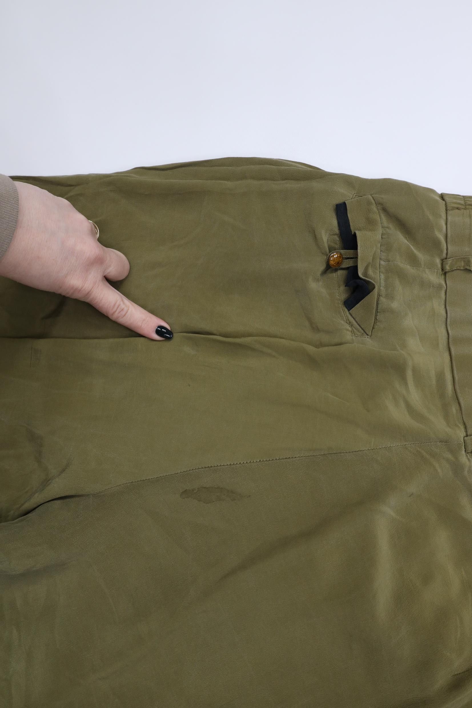 Vintage Vintage 90s Streetwear Above Knee Silk Pleated Shorts Green Size US 34 / EU 50 - 14 Thumbnail