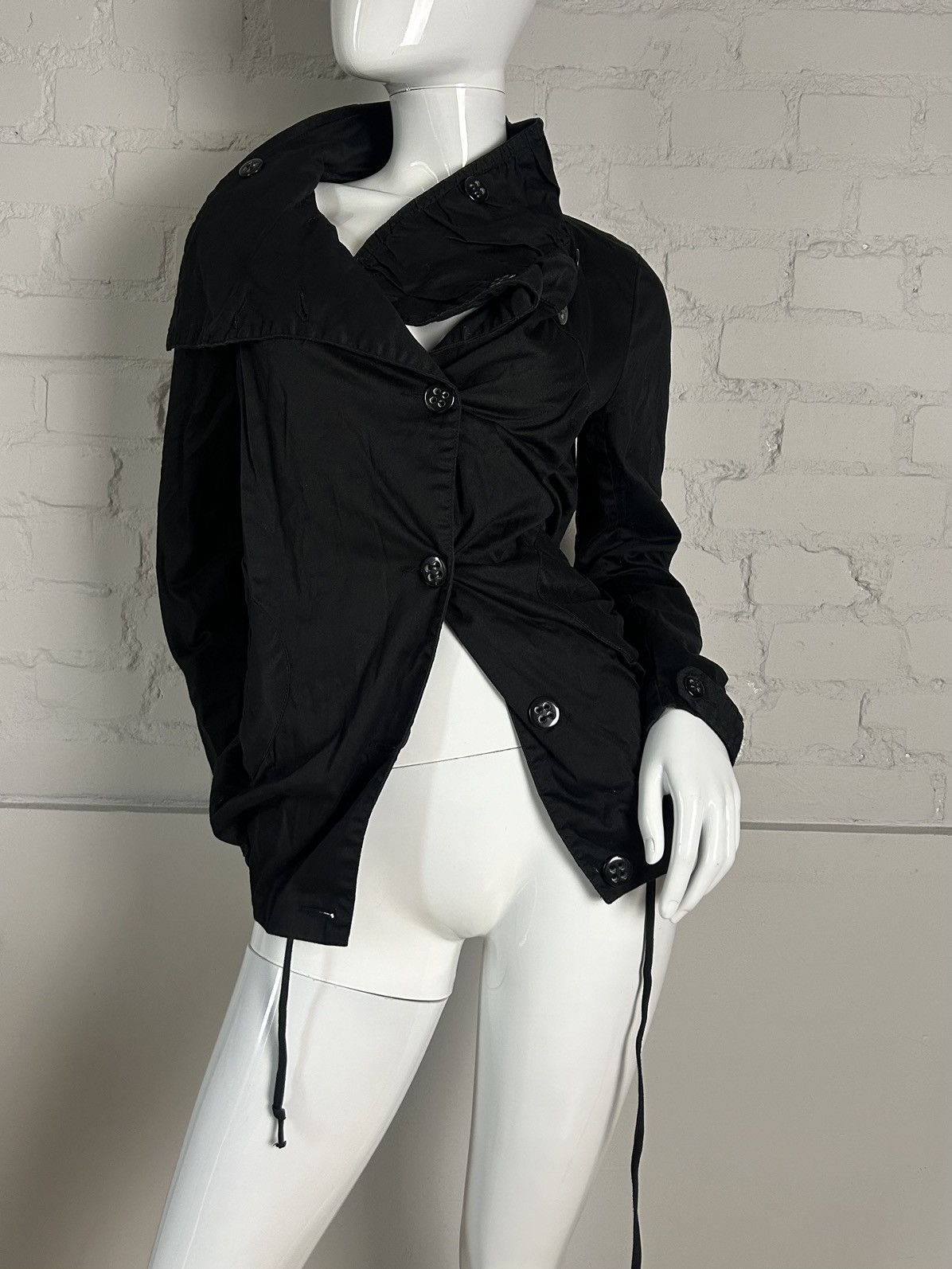 Asymmetric black vintage windbreaker
