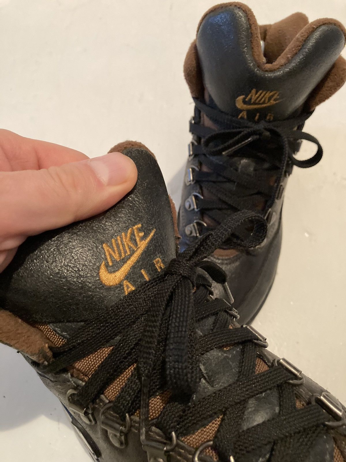 image of Nike Acg Vintage Nike - Acg Leather Hiking Boots - Fashion Grail in Black, Women's (Size 7.5)