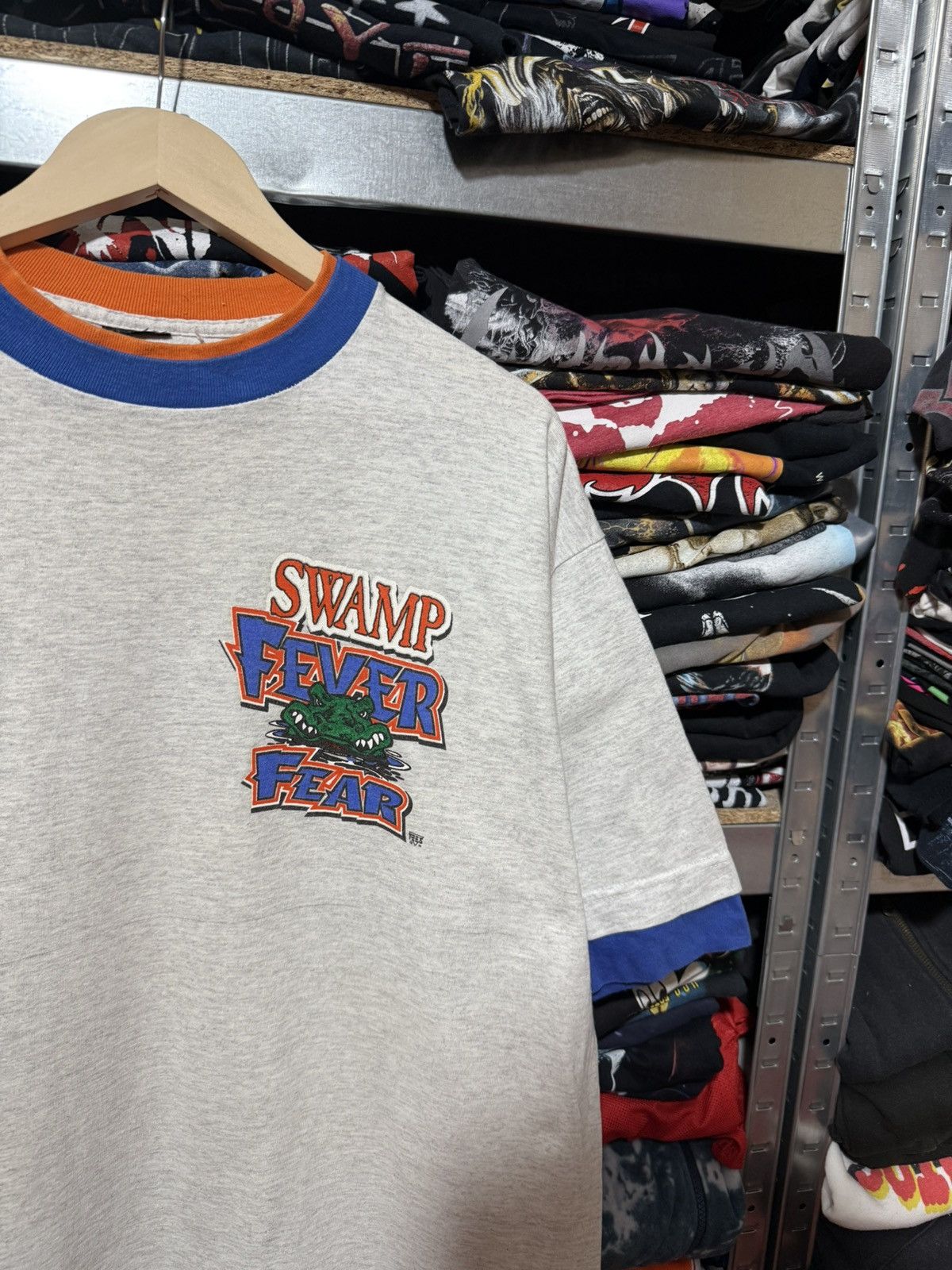Vintage Vintage 90’s Florida Gators Swamp Fever Fear Football Tee Size US XL / EU 56 / 4 - 4 Thumbnail