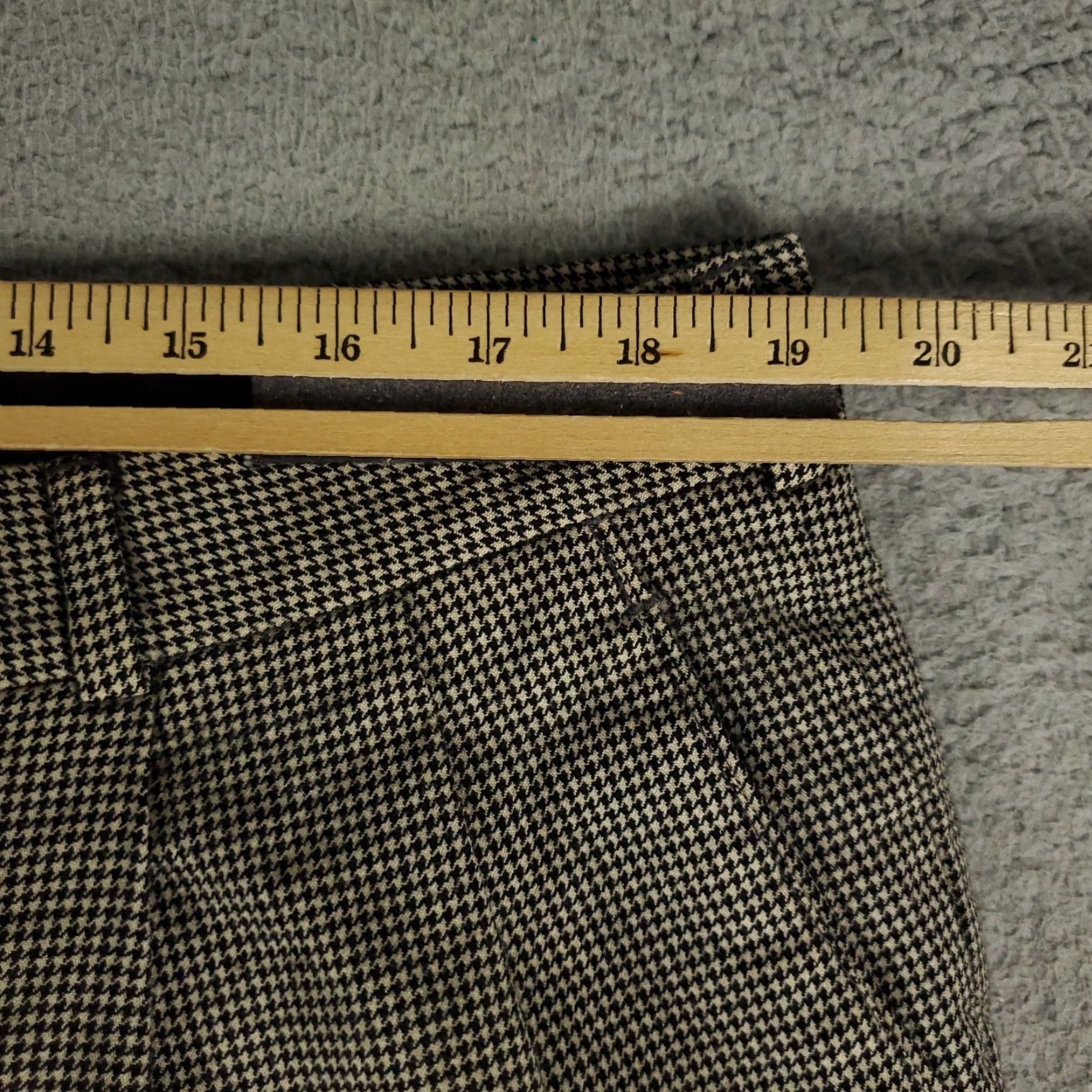 Brooks Brothers Brooks Brothers Chino Pants Mens 38x28 Beige Pleated Cuffed Trousers Regular Fit Size US 38 / EU 54 - 3 Thumbnail