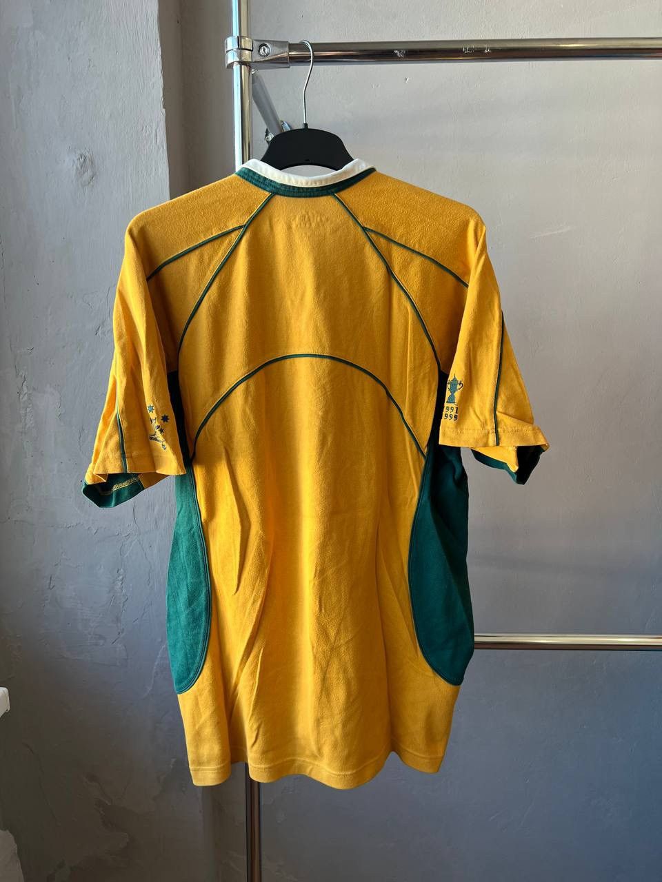 Canterbury of New Zealand 2007 AUSTRALIA RUGBY UNION RARE SHIRT JERSEY SIZE XL MENS Size US XL / EU 56 / 4 - 10 Thumbnail