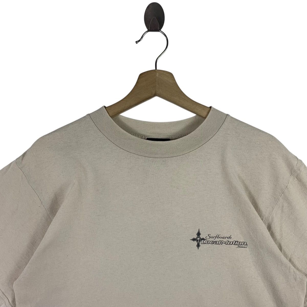 Vintage Vintage 90s LOCAL MOTION big logo back hit Surfing tee Size US M / EU 48-50 / 2 - 3 Thumbnail