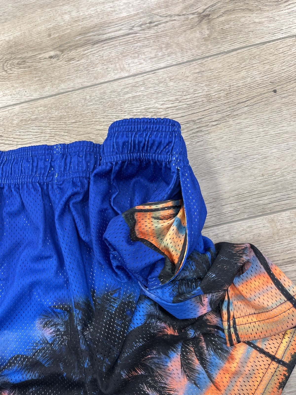 Eric Emanuel Eric Emanuel Palm Tree Sunset Short size xl new Size US 36 / EU 52 - 2 Thumbnail