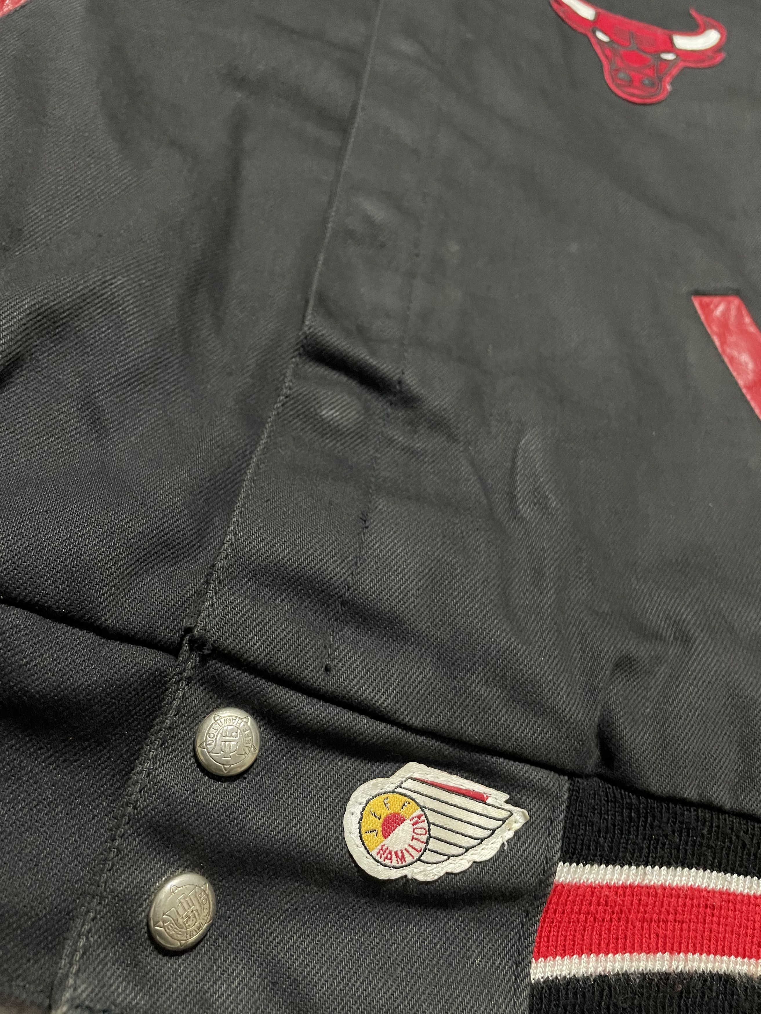 Jeff Hamilton × NBA × Vintage Jeff Hamilton Chicago Bulls Jacket Size US M / EU 48-50 / 2 - 2 Thumbnail