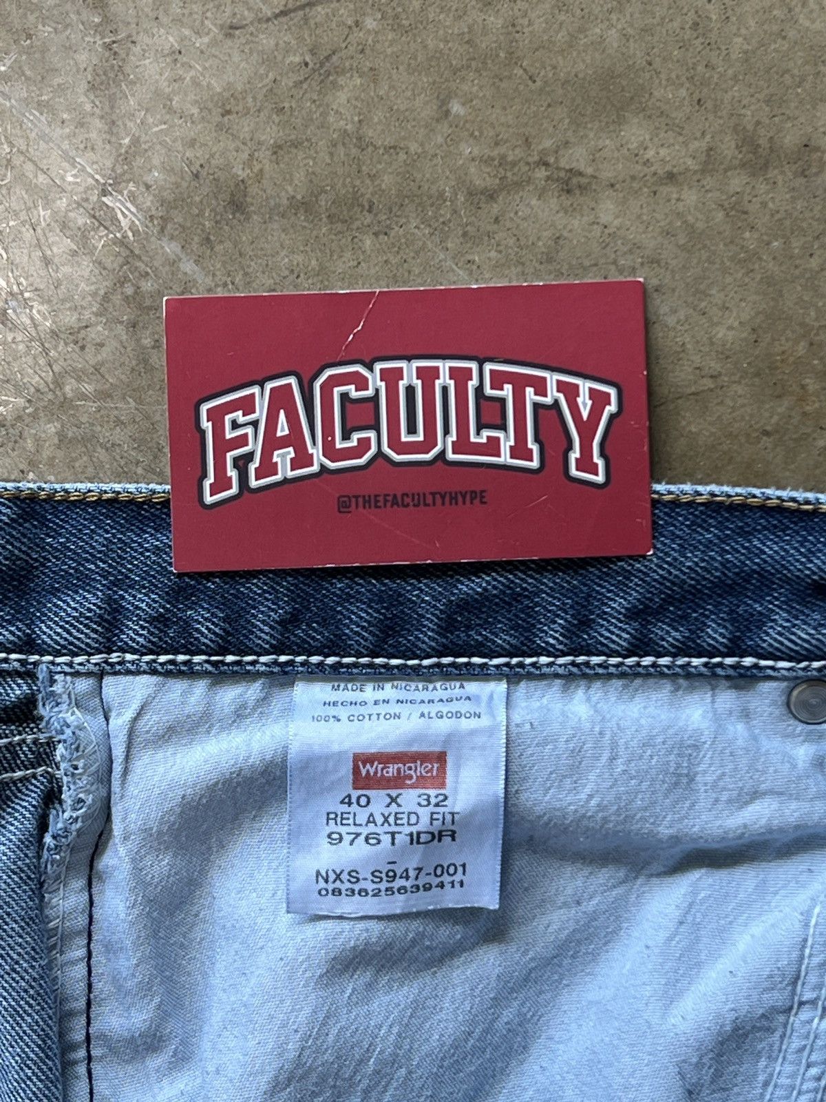 Vintage × Wrangler Wrangler Jeans Distressed Leg Opening Sz. 40x32 Size US 40 / EU 56 - 3 Thumbnail