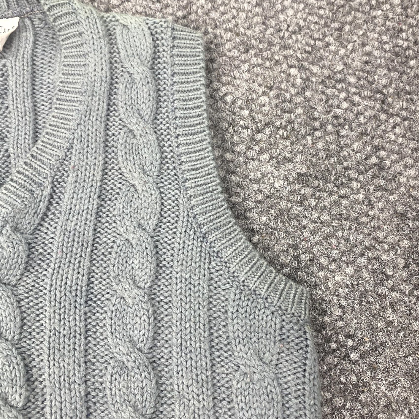 Vintage VINTAGE Crazy Horse Sweater Vest Women XS Gray Cable Knit Wool Blend V-Neck Striped All Seasons Size XS / US 0-2 / IT 36-38 - 3 Thumbnail