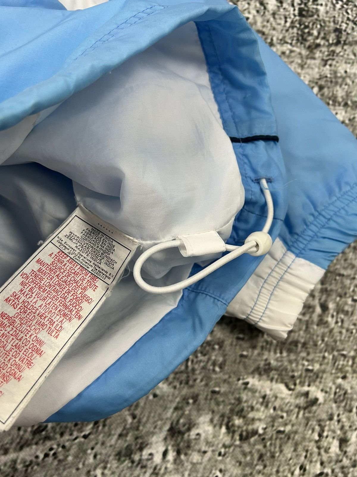 Nike Nike track jacket nylon baby blue white vintage drill Y2K TN Size US M / EU 48-50 / 2 - 7 Thumbnail