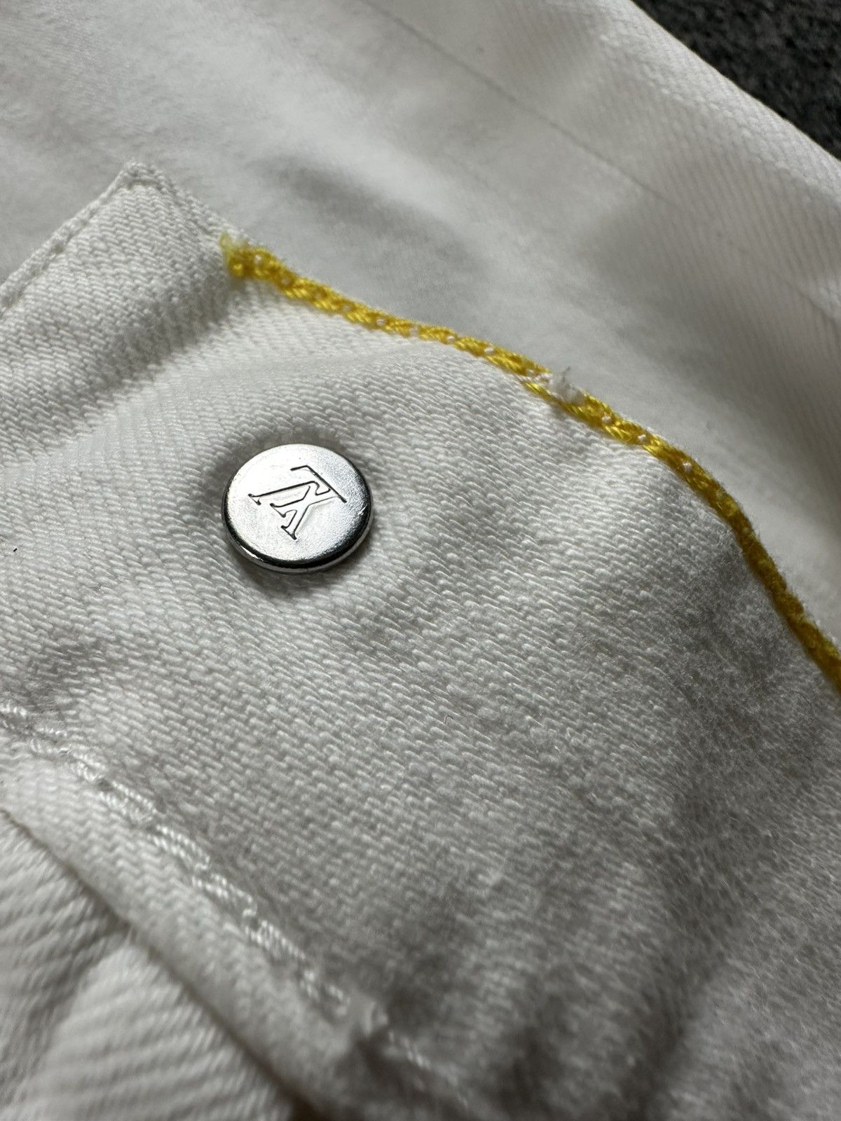 Louis Vuitton Louis Vuitton - Monogram Patch Stretch Fit White Denim Pants Size US 32 / EU 48 - 16 Thumbnail