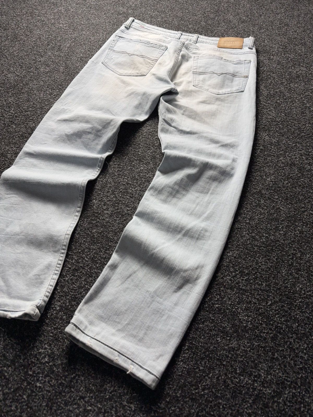 Diesel 00s Diesel Industry Light Wash Distressed Jeans Y2K Italy Size US 34 / EU 50 - 15 Thumbnail
