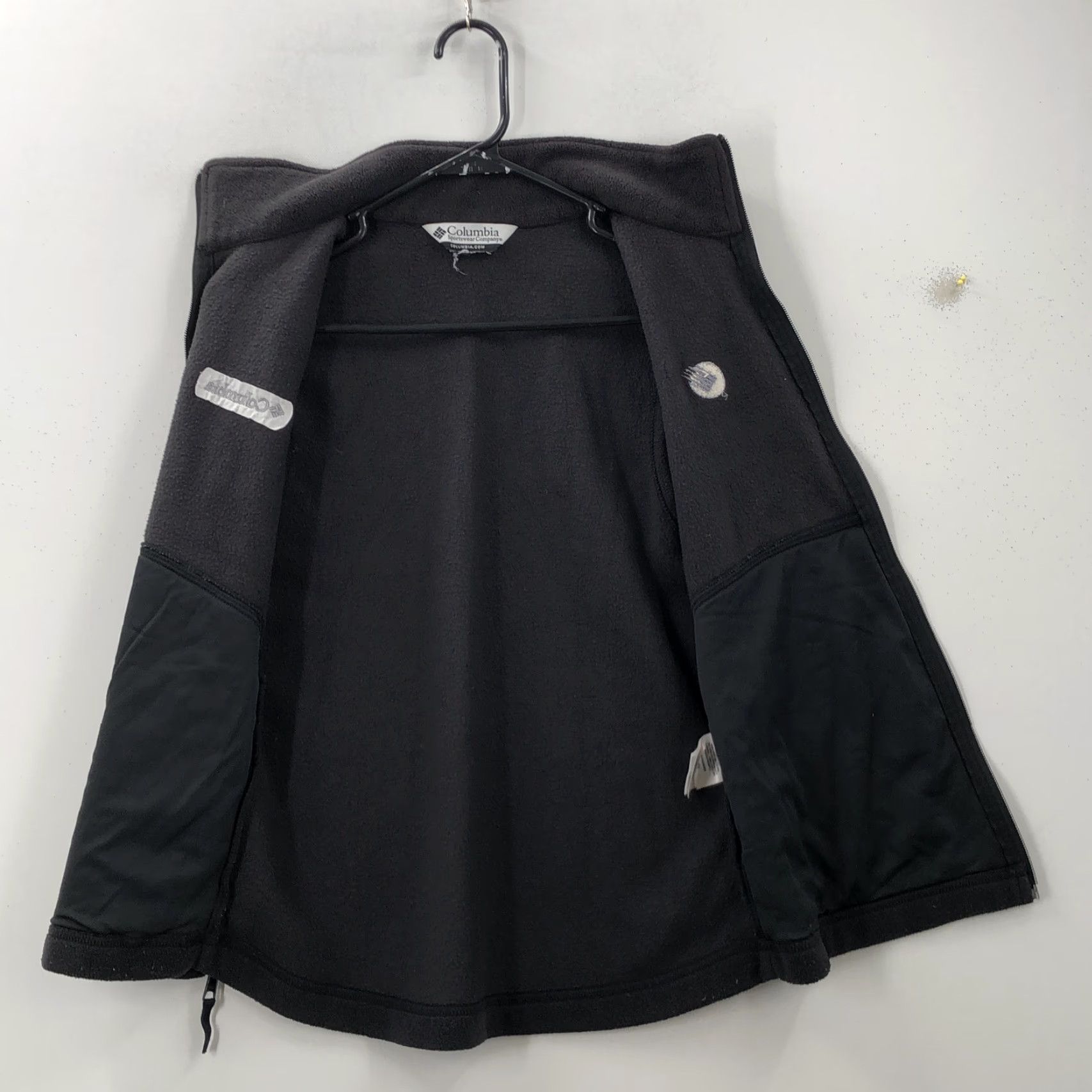 Vintage Columbia Womens Vest Black Fleece Zipped Pockets Full Zip Size 38 Jacket Bodywarmer Casual Winter Sleeveless Regular Zip P Casual Womens Size XS / US 0-2 / IT 36-38 - 5 Thumbnail