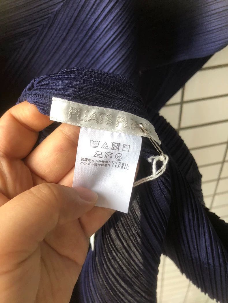 Issey Miyake Issey Miyake size:one size Dark blue pleated short-sleeved Size XS / US 0-2 / IT 36-38 - 3 Thumbnail